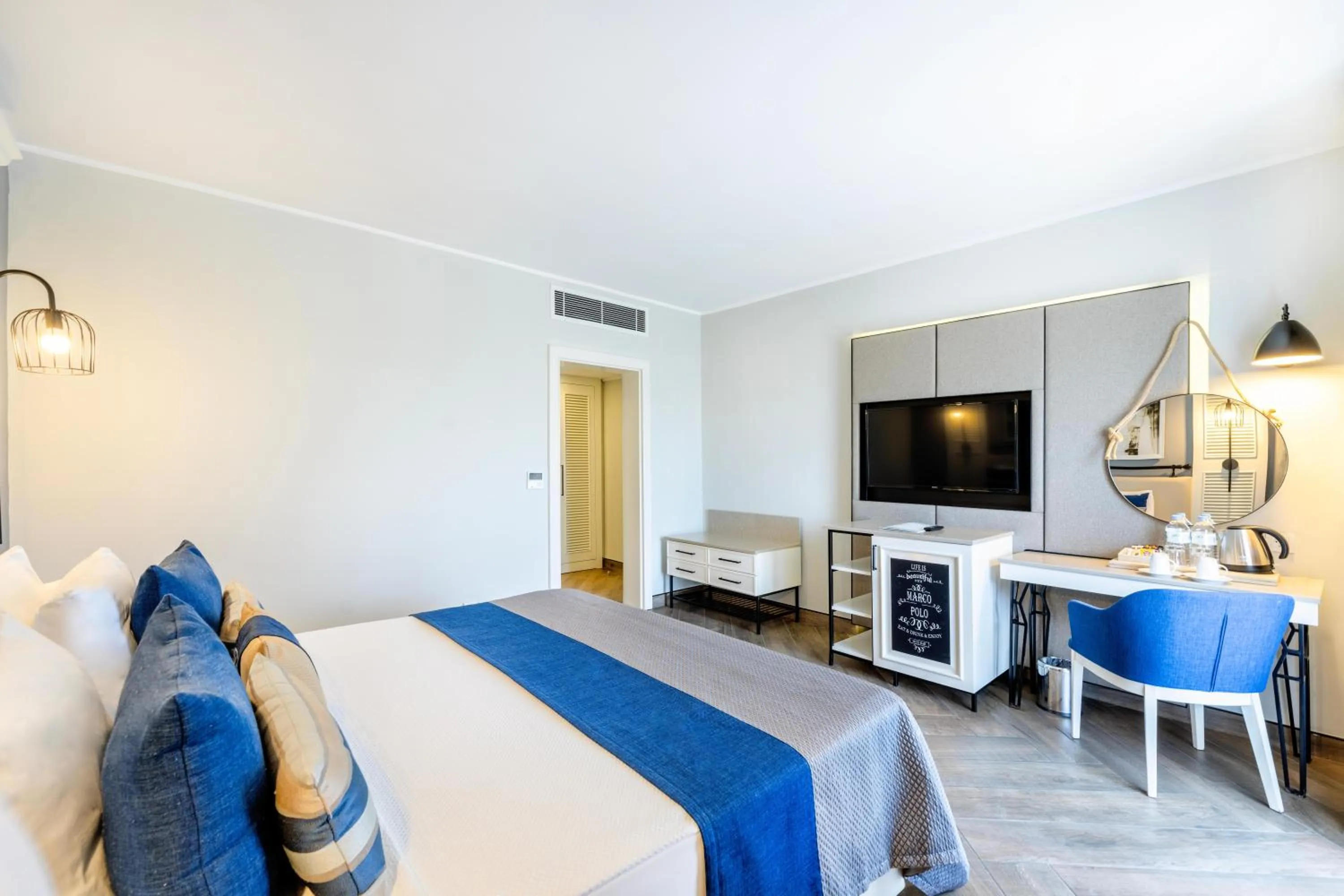 Photo of the whole room, Bed in Club Marco Polo - Premium All Inclusive