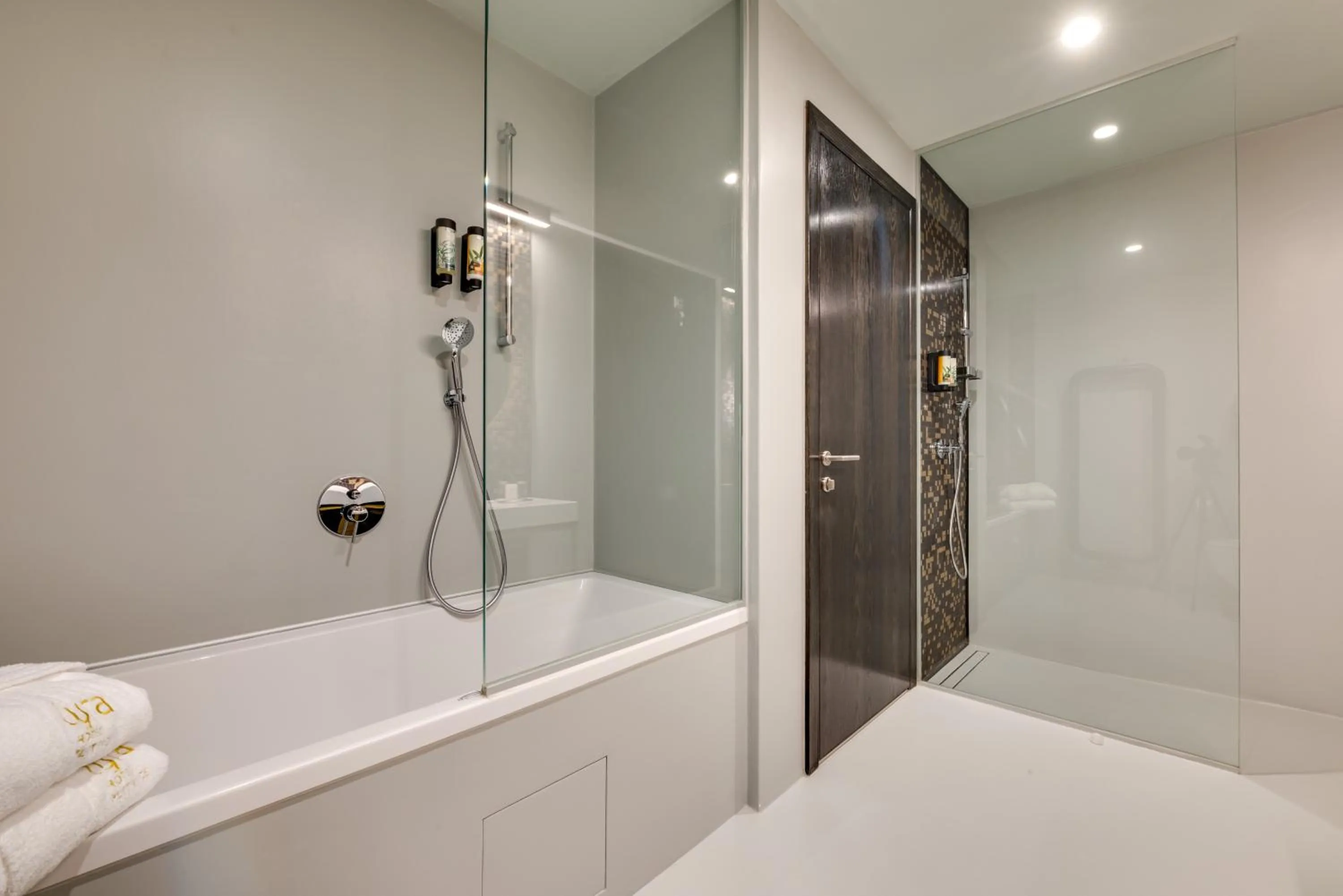 Shower in Lyra Hotel Plitvice