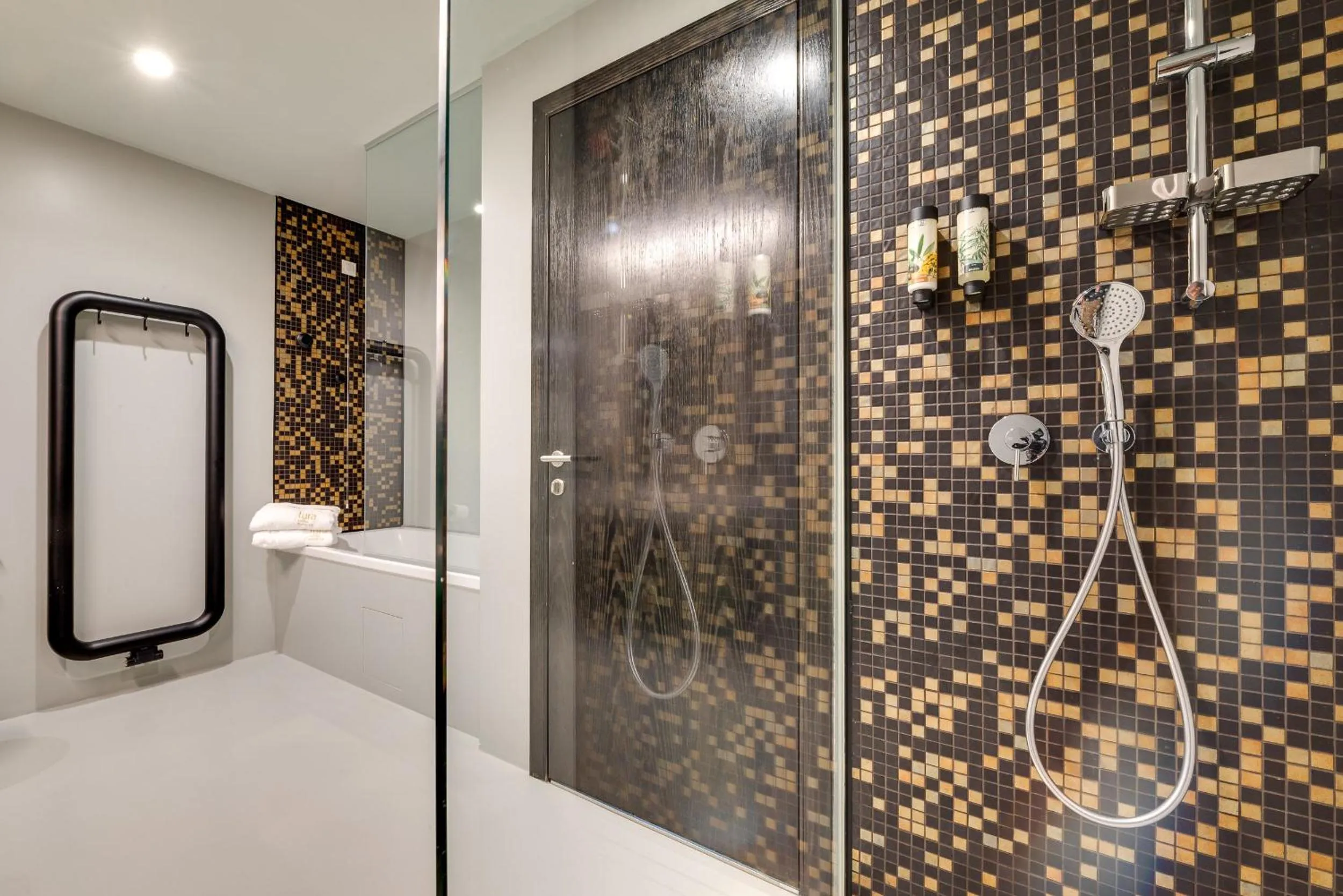 Shower in Lyra Hotel Plitvice