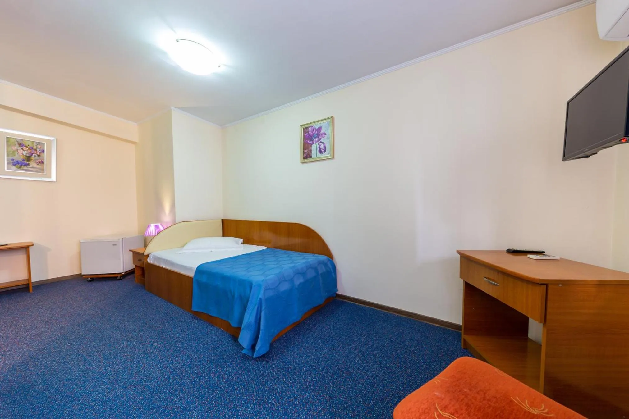 Bed in Hotel Amphitryon