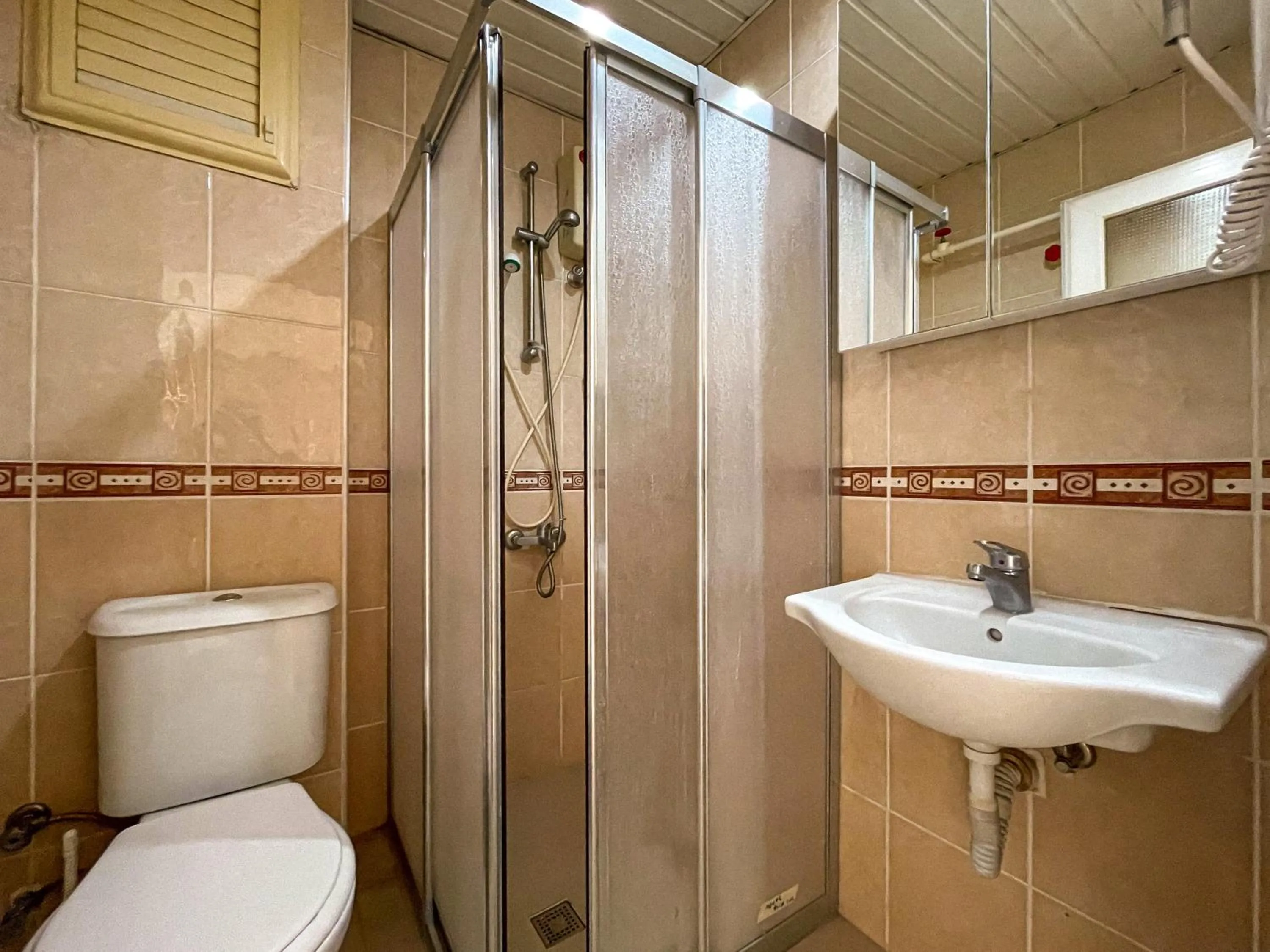 Shower in Berrak Su Hotel