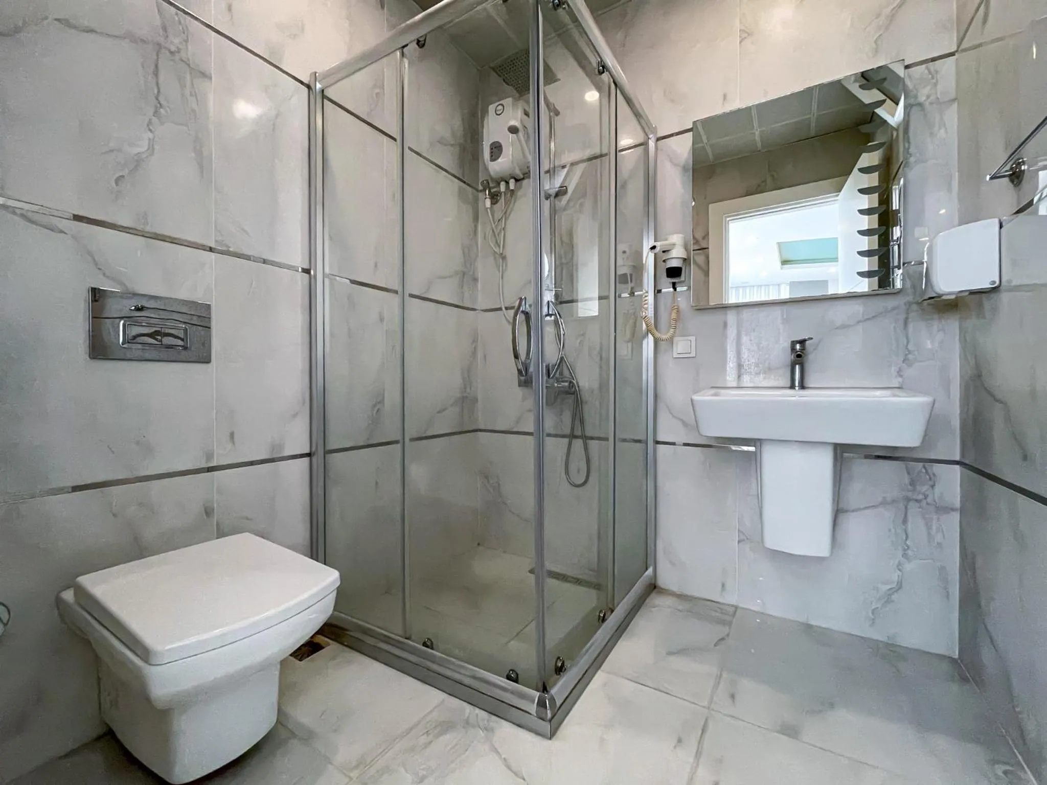 Toilet in Berrak Su Hotel