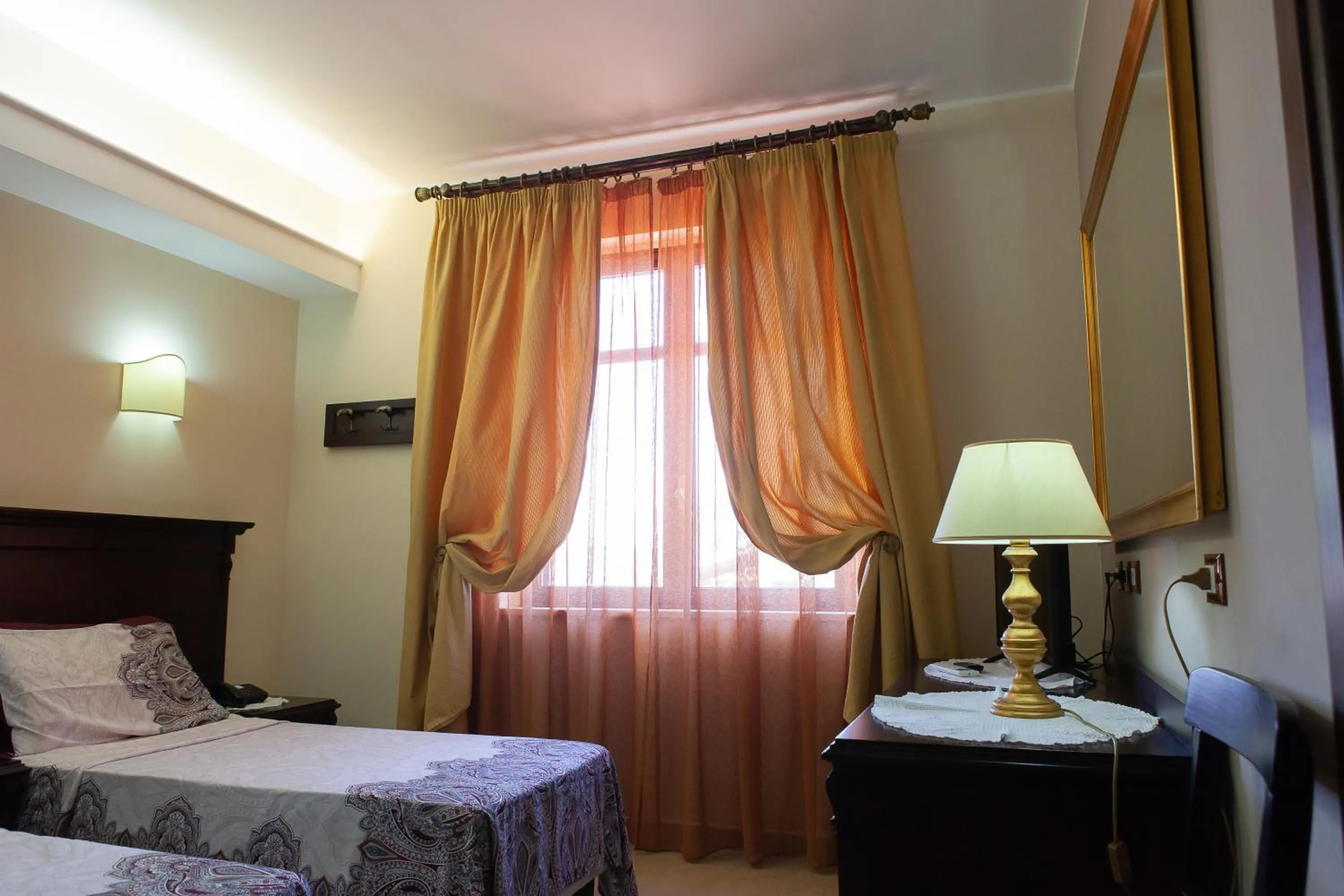 Photo of the whole room, Bed in Sammartano Hotels