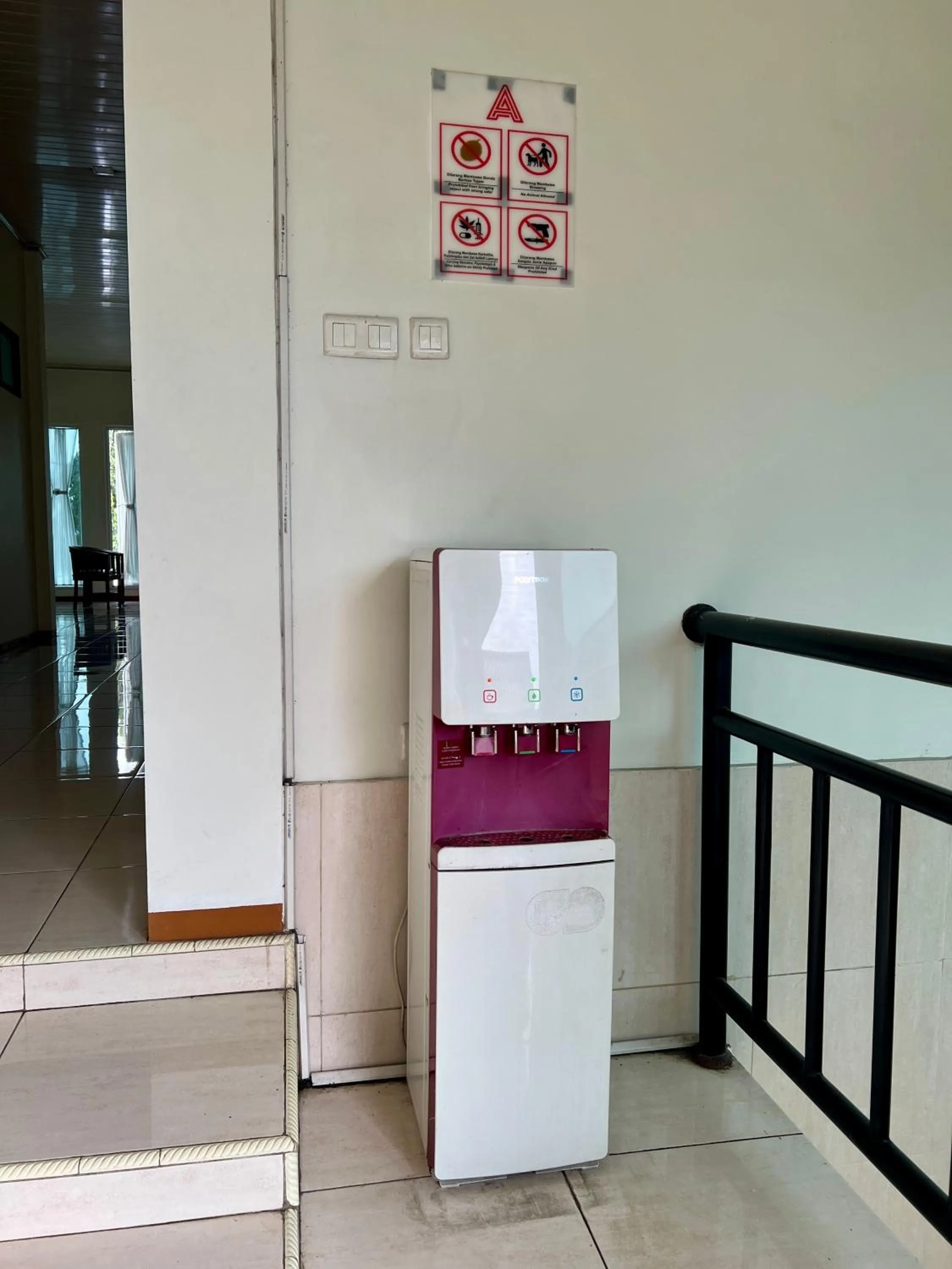 Coffee/tea facilities in Aurora Hotel Siliwangi