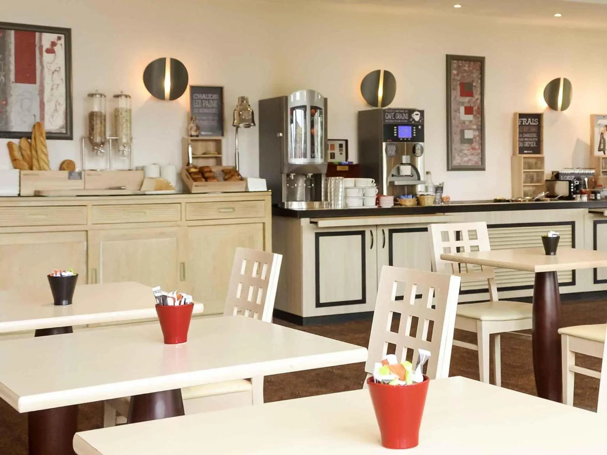 Breakfast in Hôtel Ibis Nevers