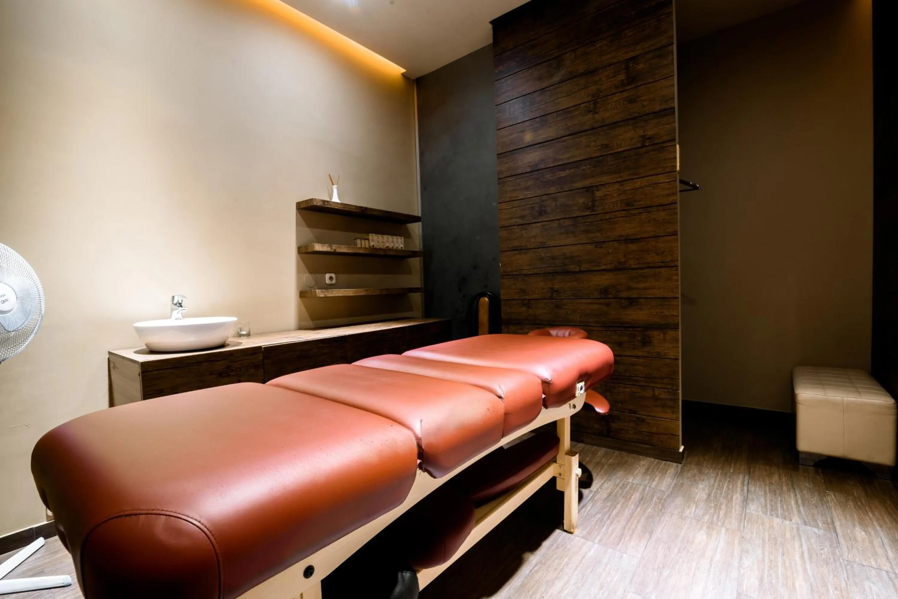 Massage in Cosmonaut