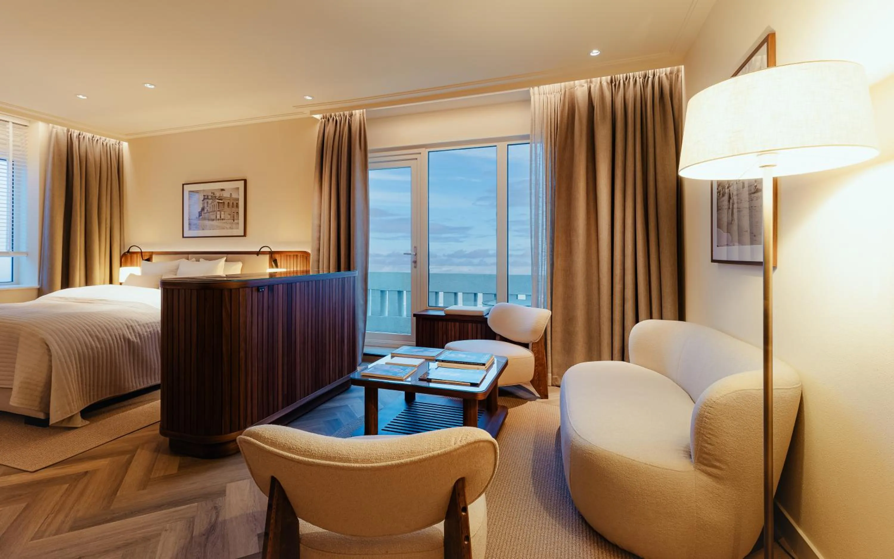 Seating area, Bed in Grand Hotel Huis ter Duin