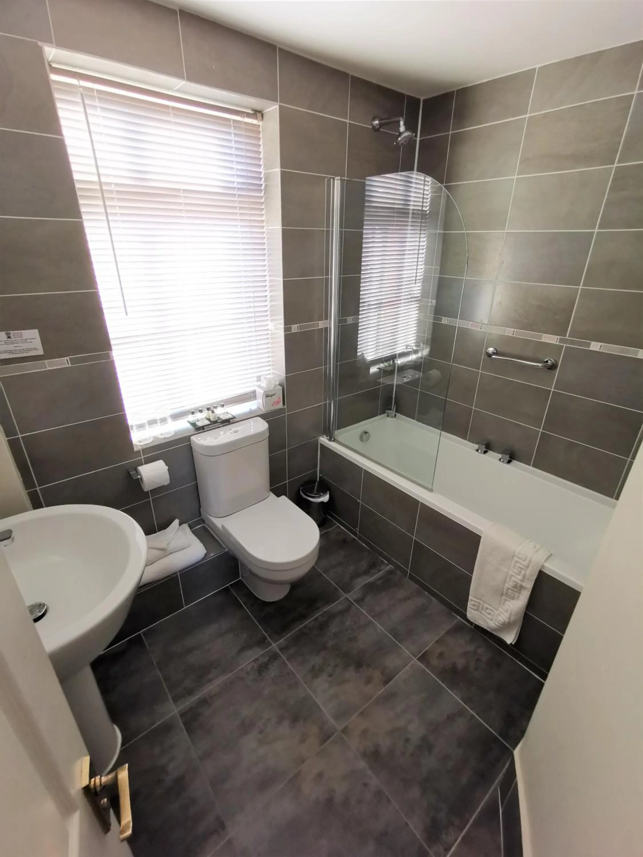 Bathroom in Diglis House Hotel