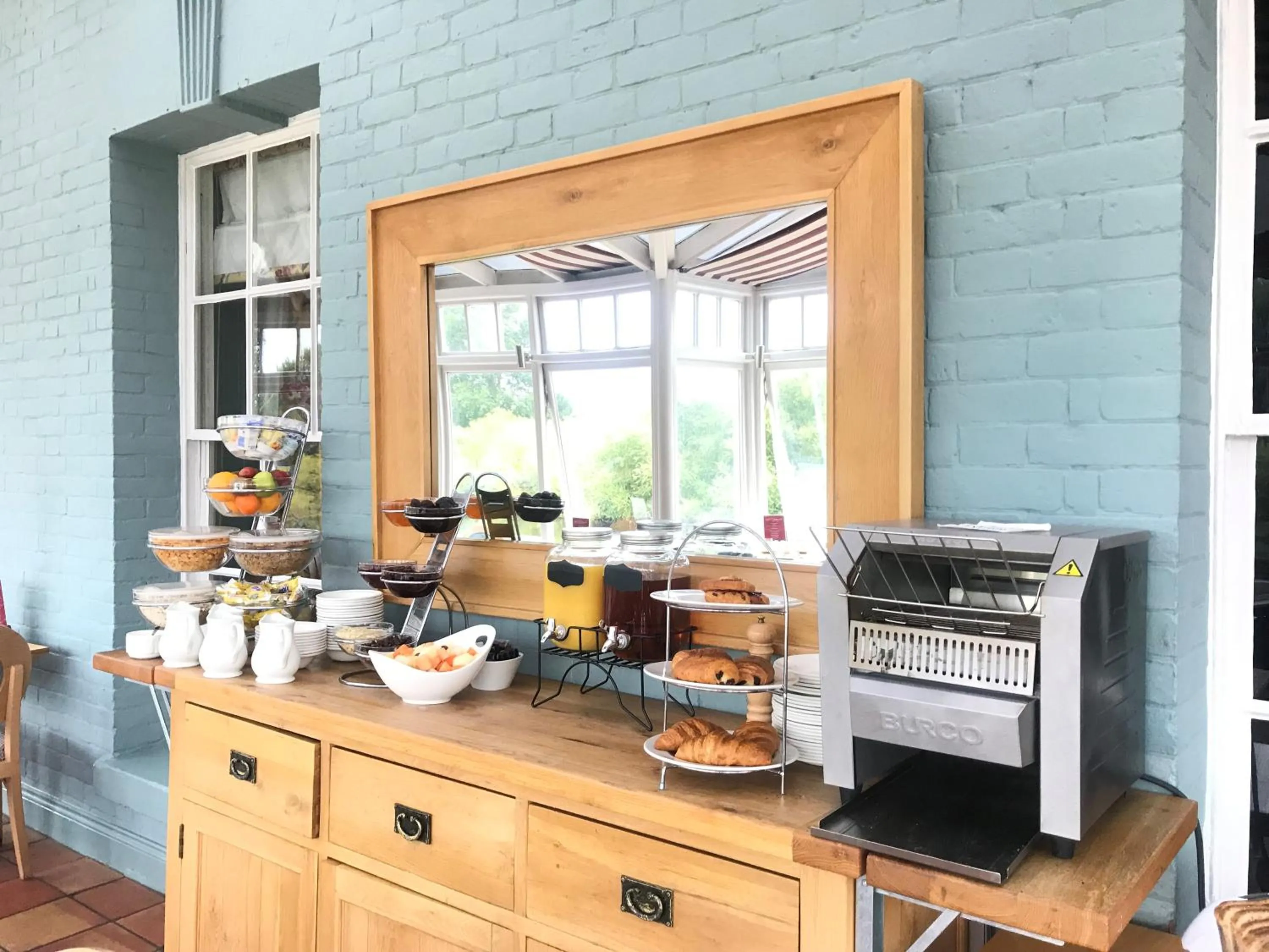 Breakfast in Diglis House Hotel