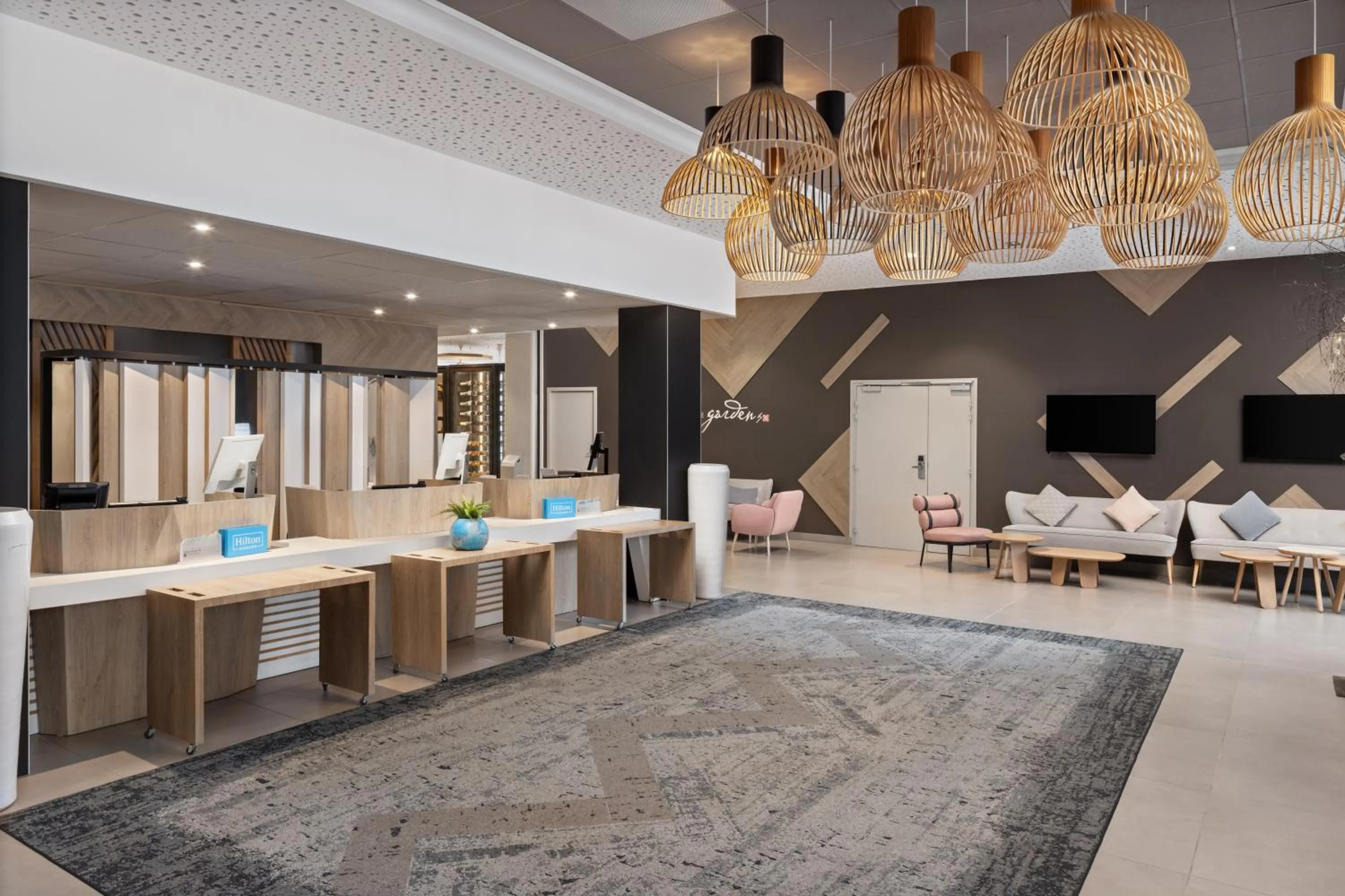 Lobby or reception in Hilton Garden Inn Bordeaux Centre