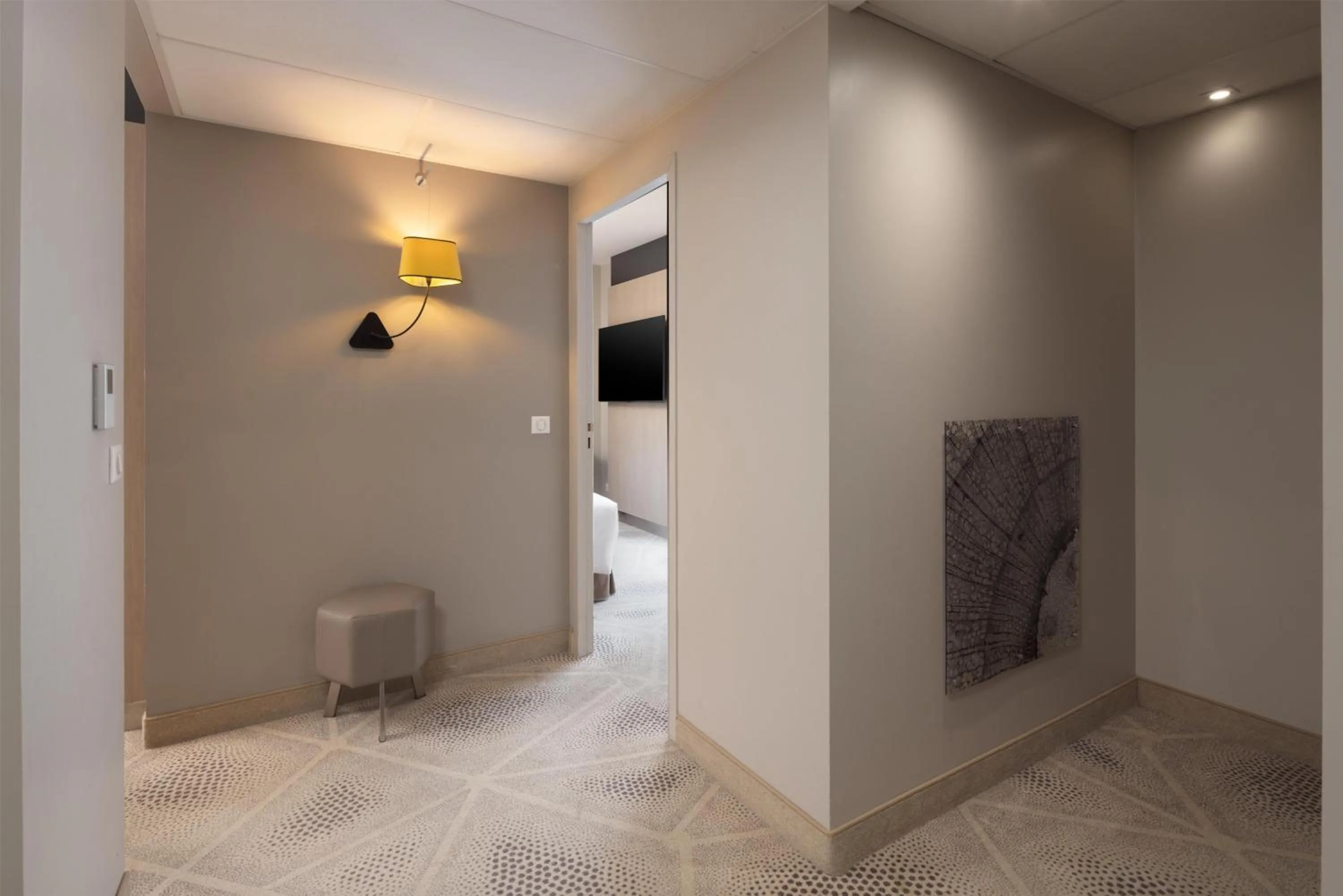 Photo of the whole room in Hilton Garden Inn Bordeaux Centre