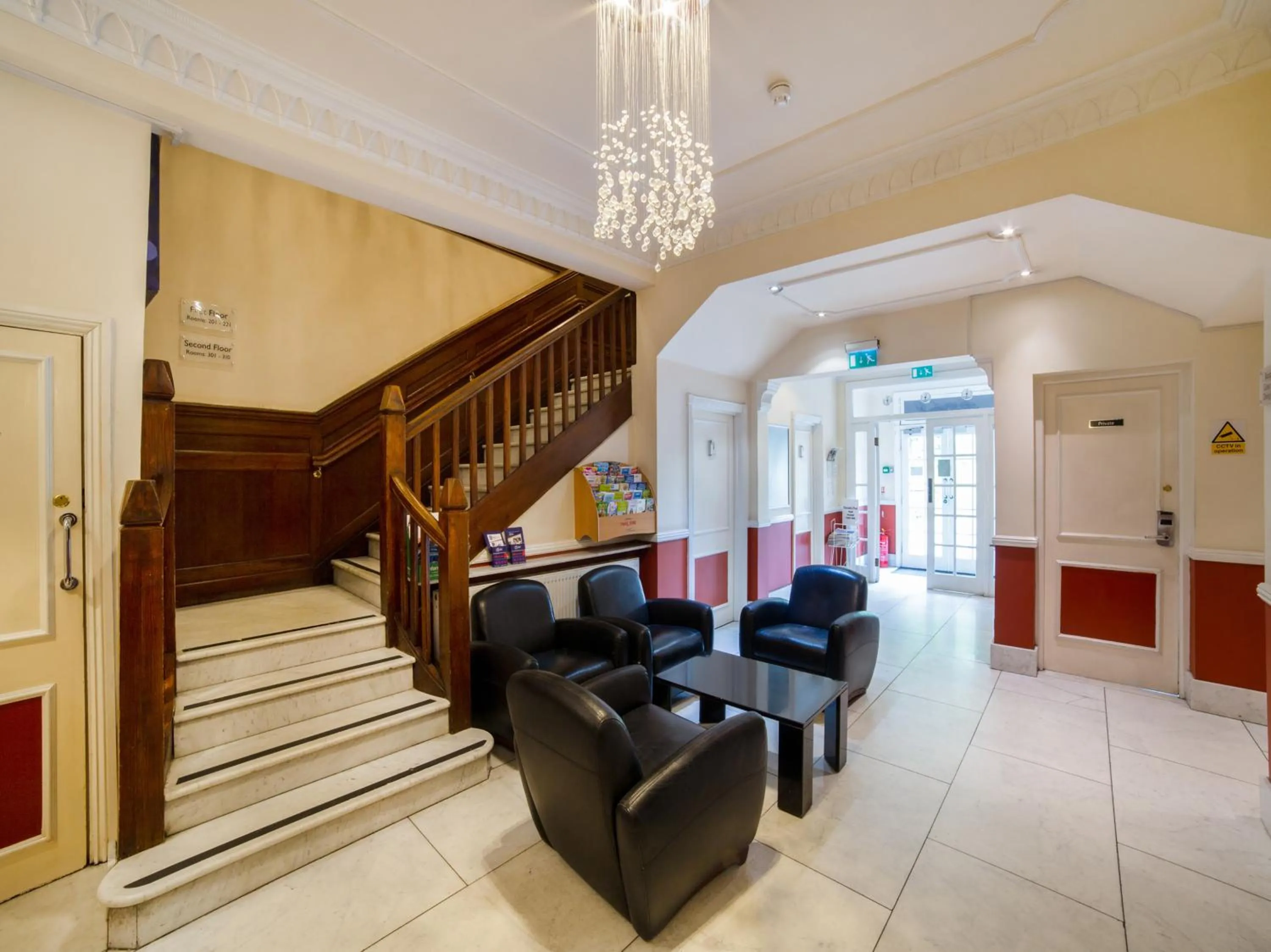 Lobby or reception, Lobby/Reception in OYO London Luton