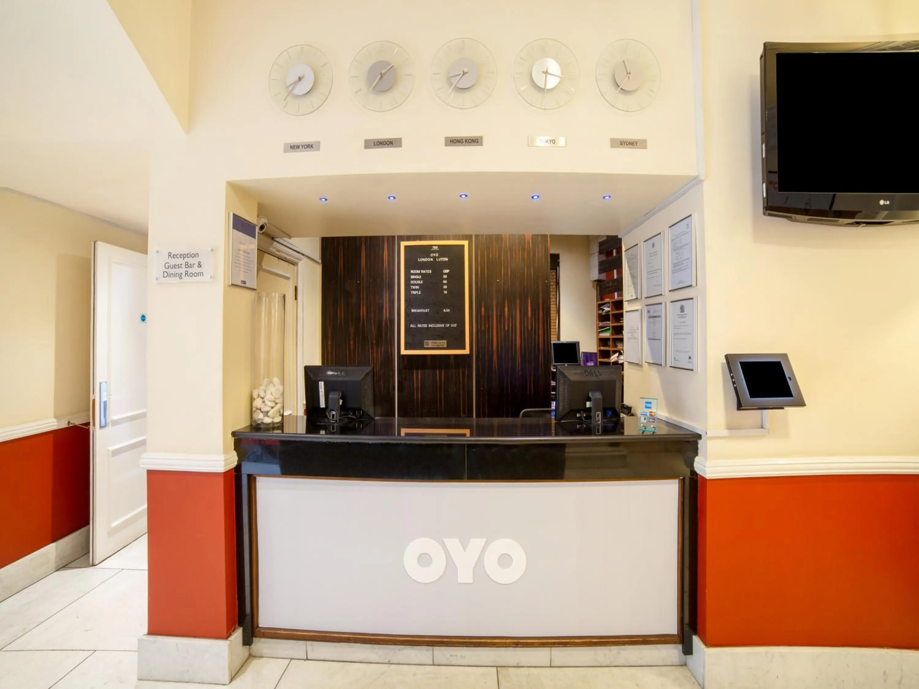 Lobby or reception, Lobby/Reception in OYO London Luton