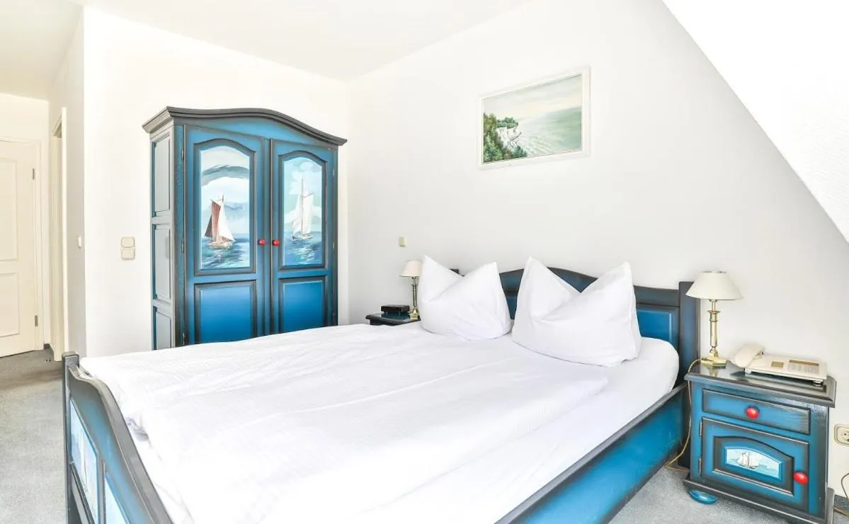 Photo of the whole room, Bed in Hotel Gastmahl des Meeres