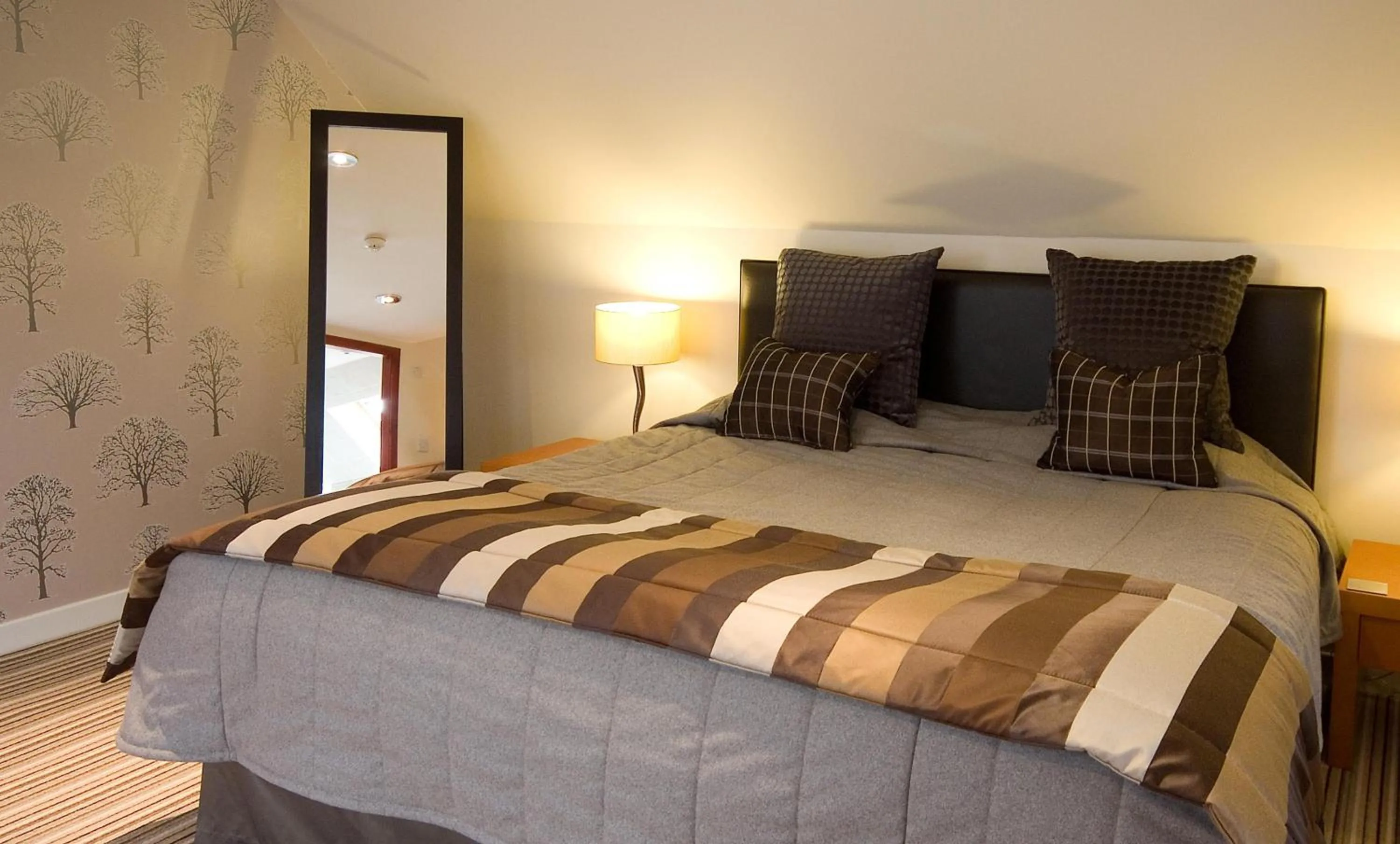 Bed in Craigatin House & Courtyard