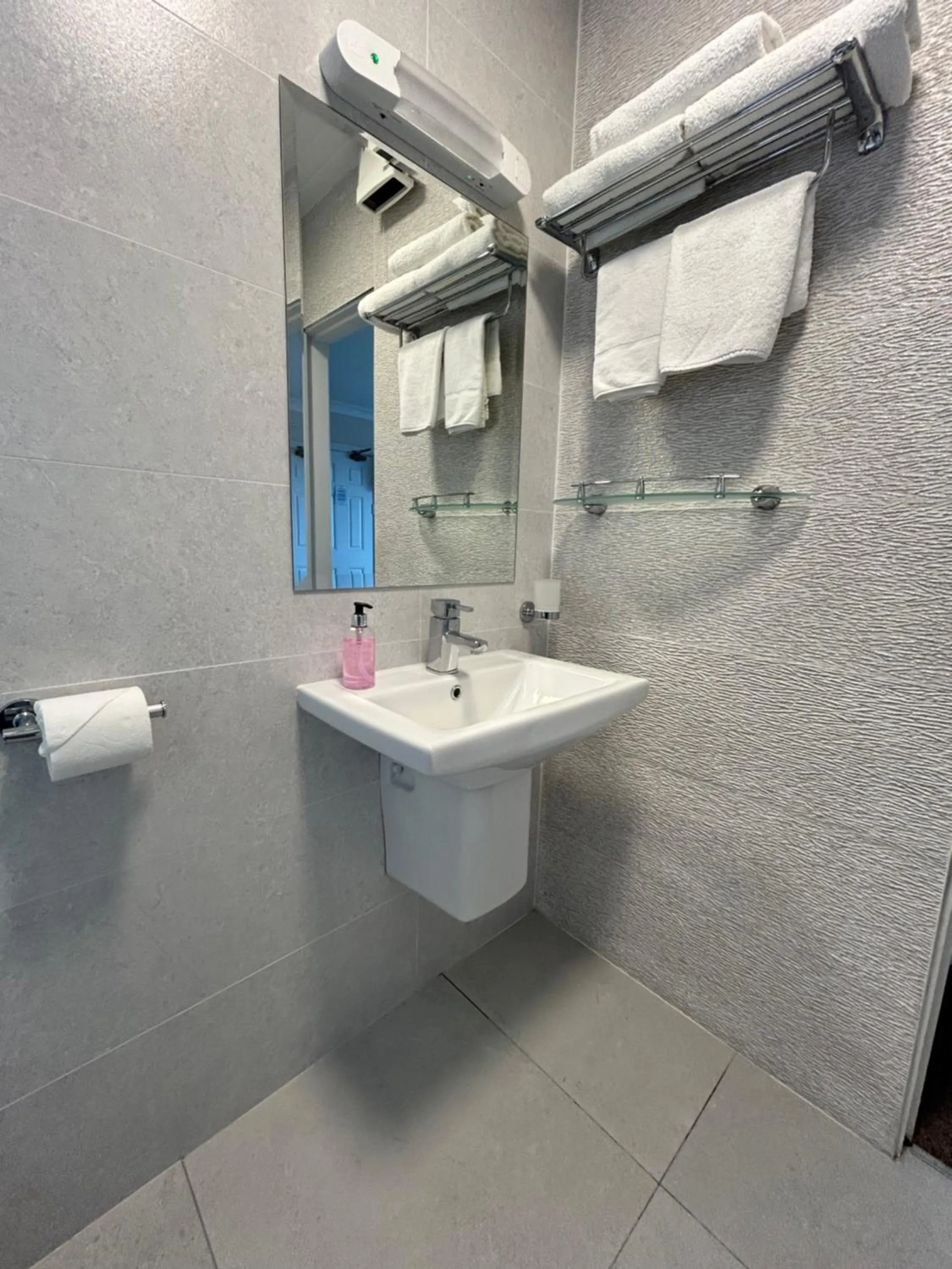 Bathroom in Cill Bhreac House B&B