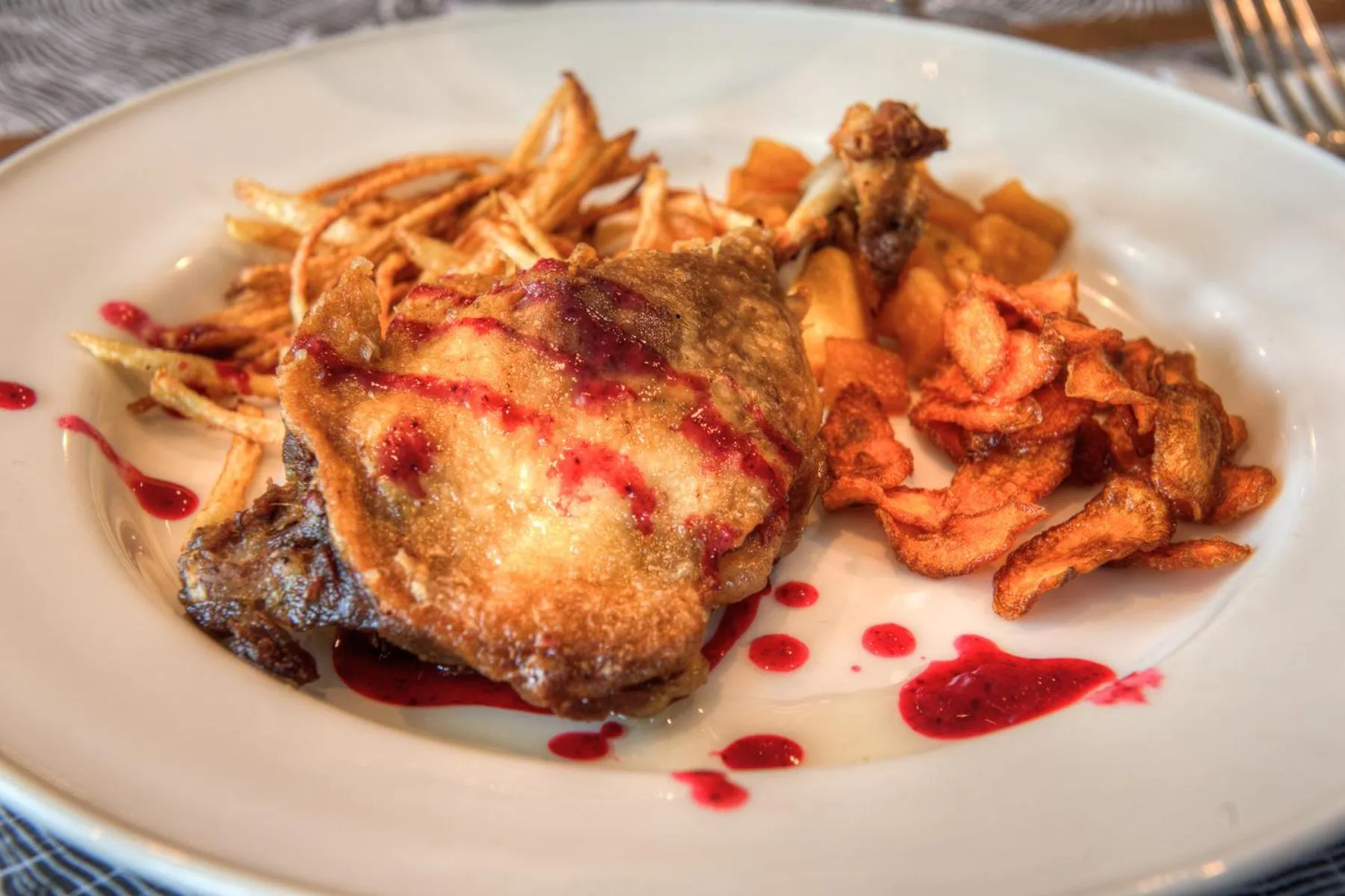 Restaurant/places to eat in Apartahotel Tres Quiñones