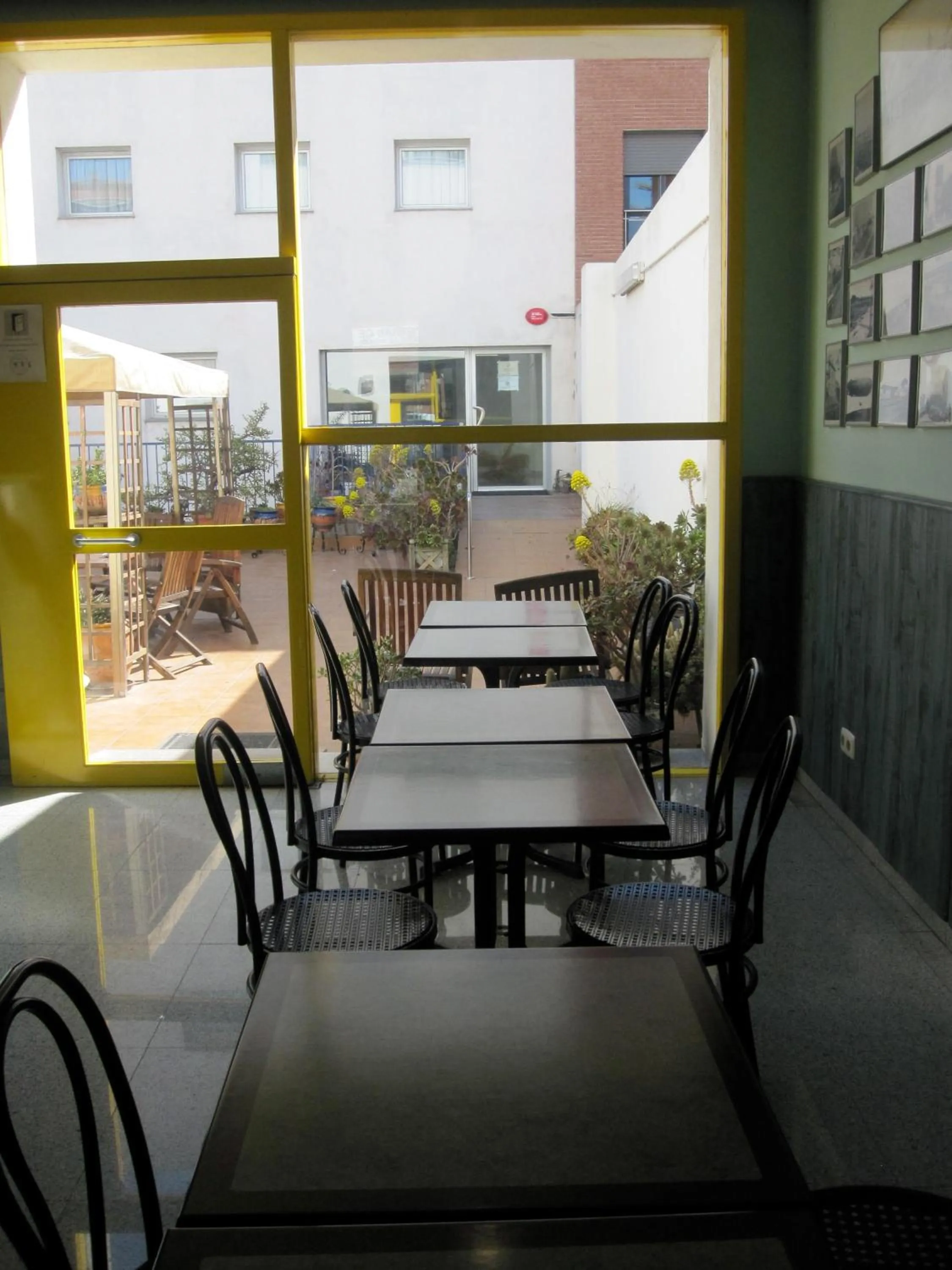 Restaurant/places to eat in Hotel Blauet by Bossh! Hotels