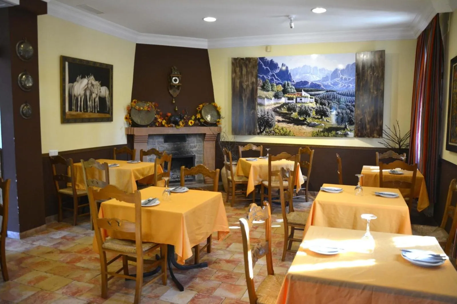 Restaurant/places to eat in Hotel Sierra de Araceli Lucena