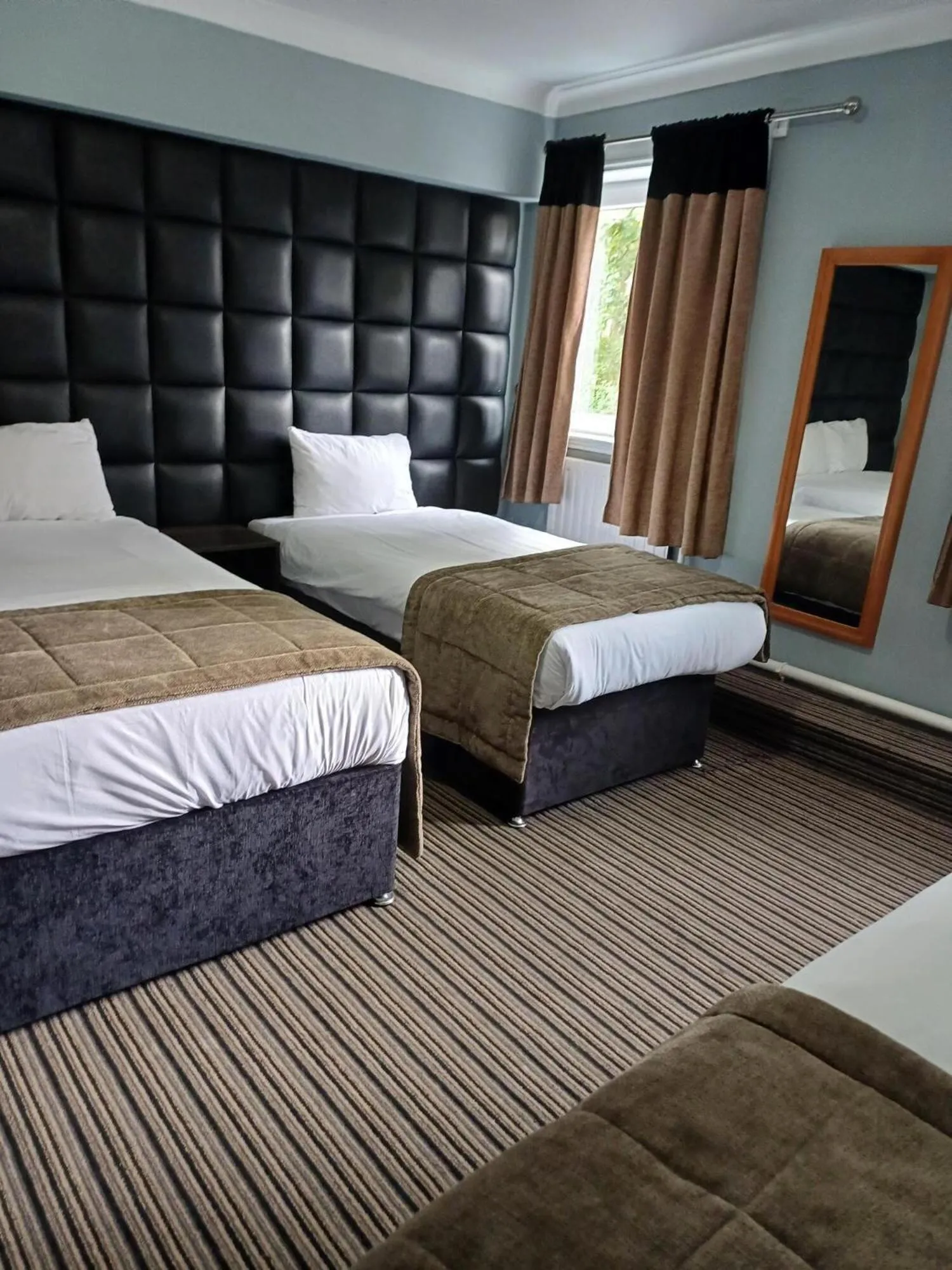 Bedroom, Bed in Kings Park Hotel