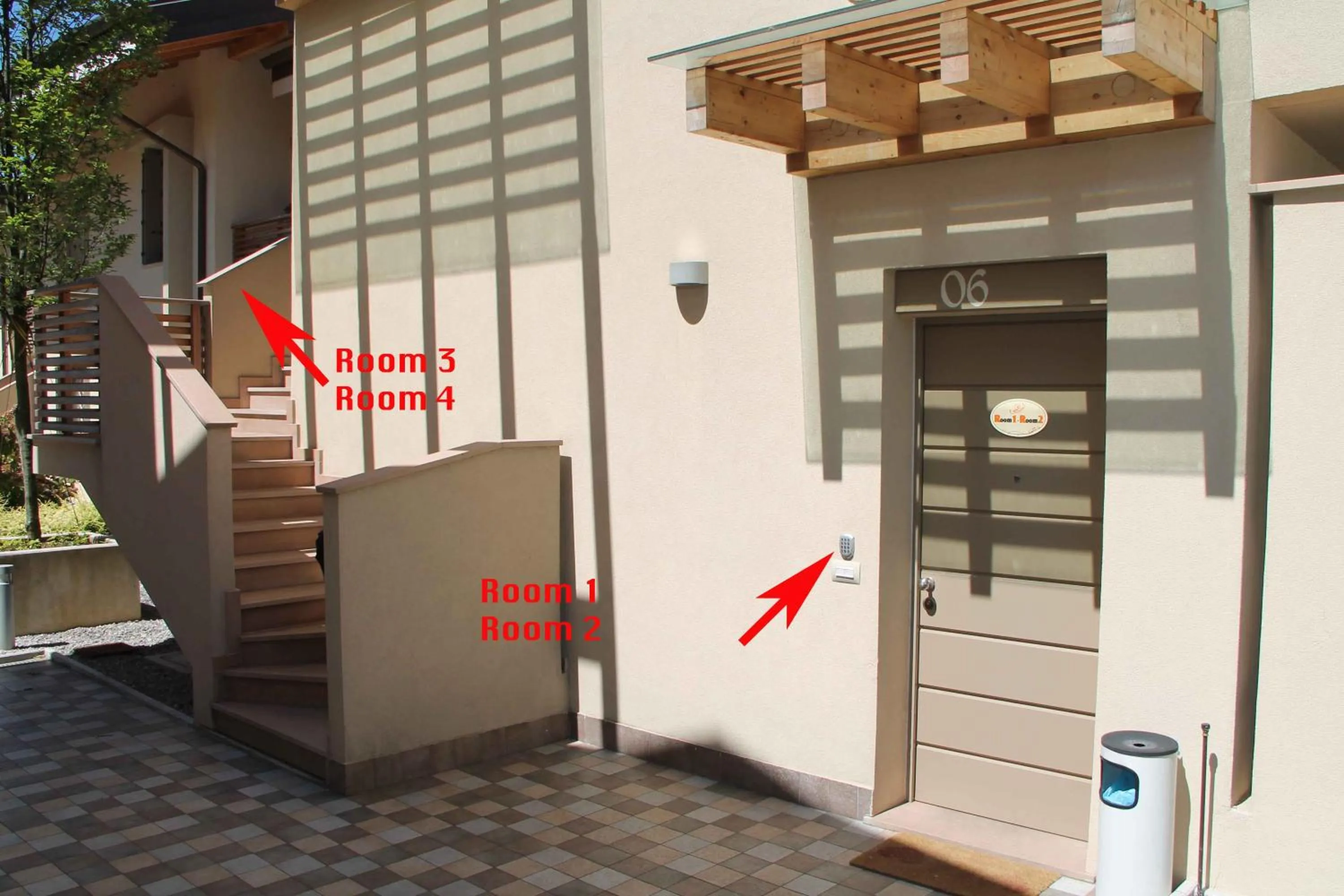 Facade/entrance in Bombyx Inn