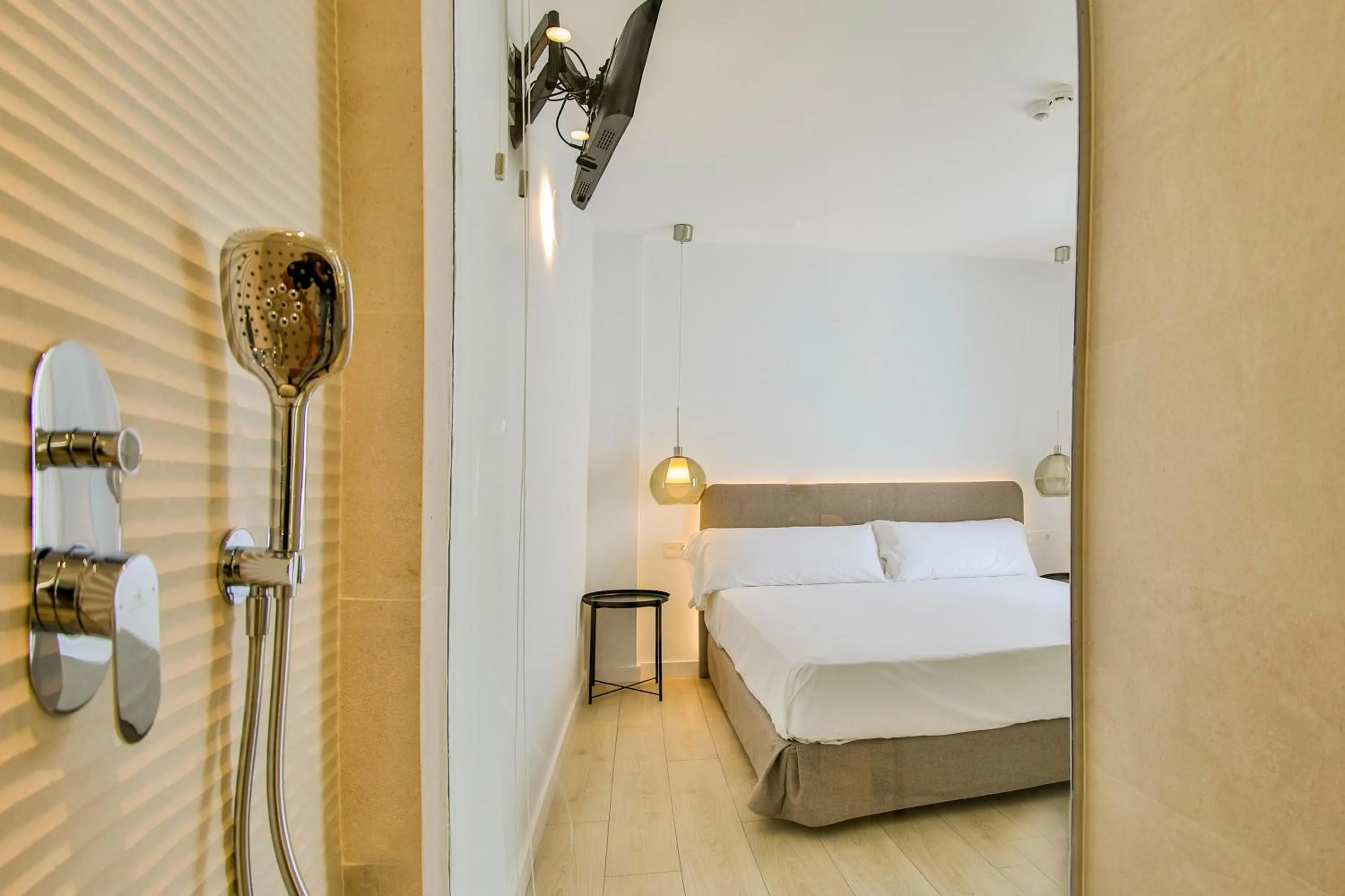 Bedroom, Bed in Apartamentos 525