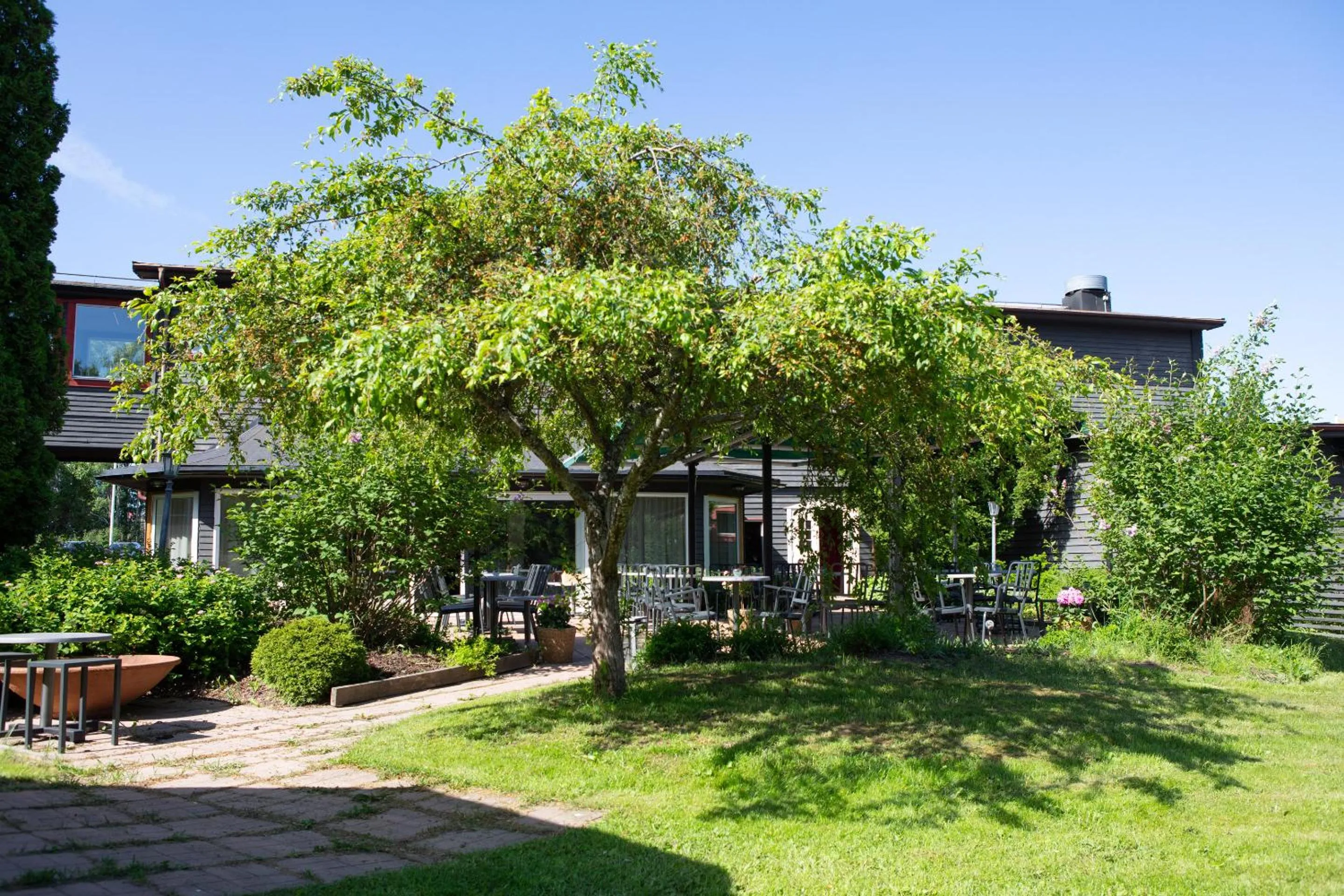 Garden in Gylle Hotell & Restaurang Brödernas