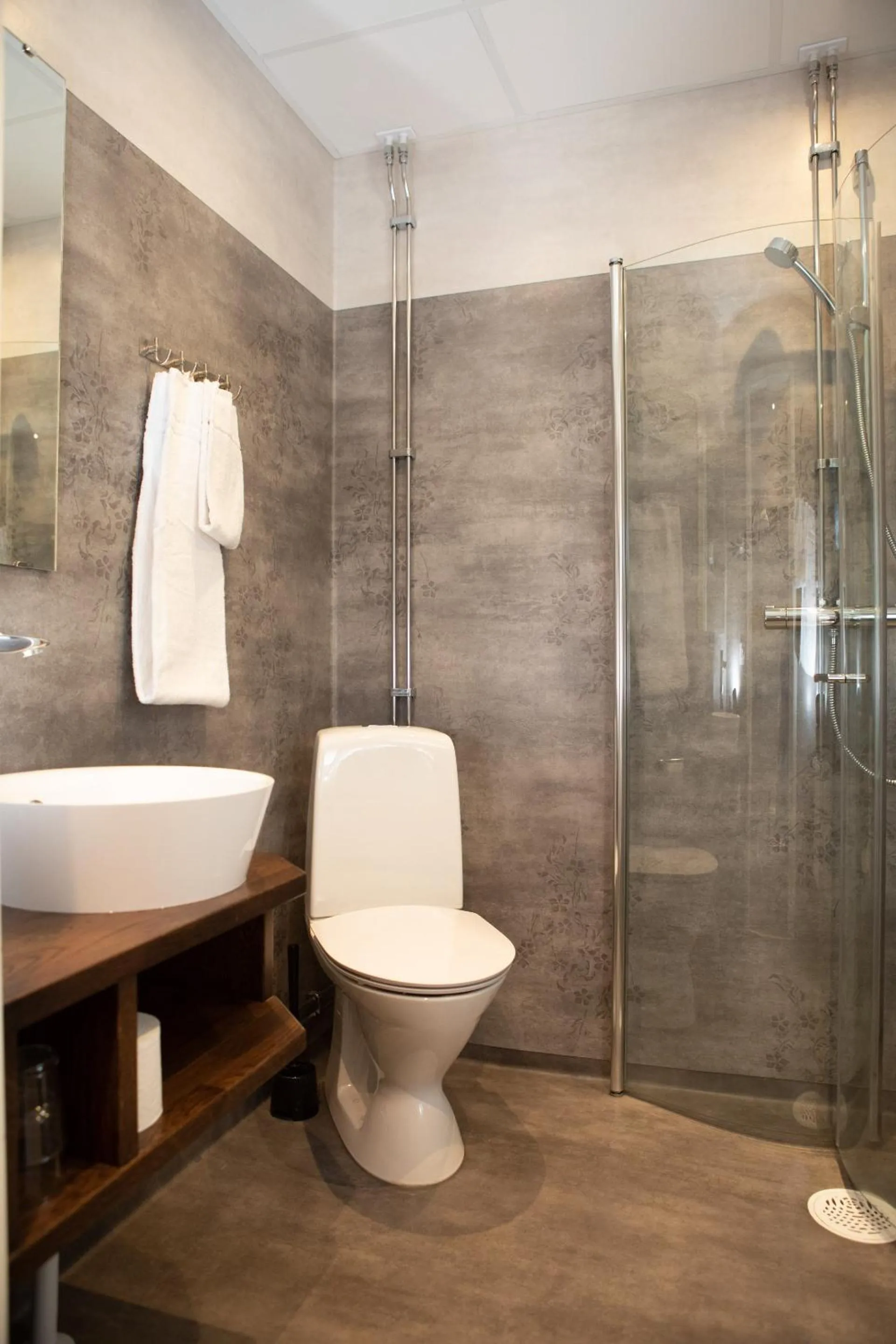 Bathroom in Gylle Hotell & Restaurang Brödernas