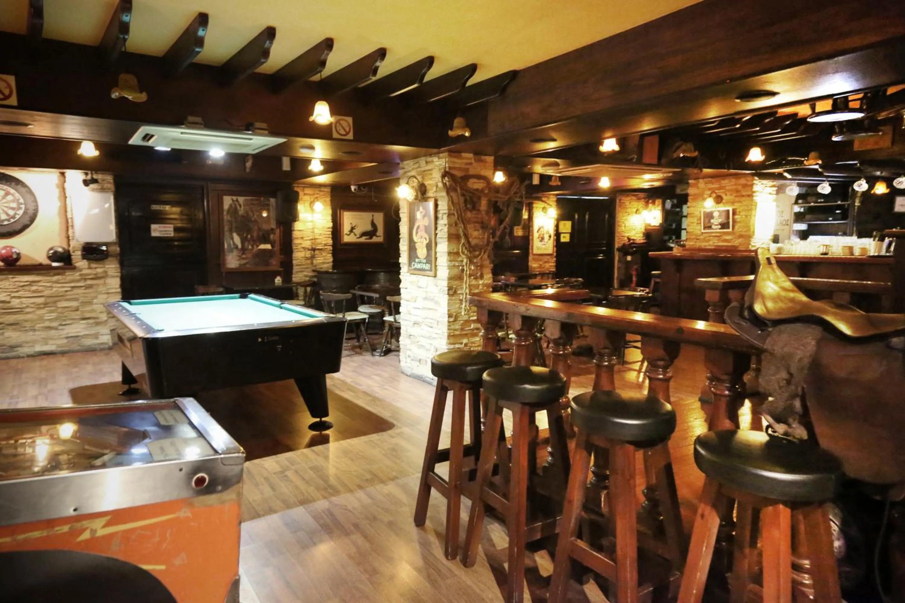 Restaurant/places to eat in Pier Beach Hotel Apartments