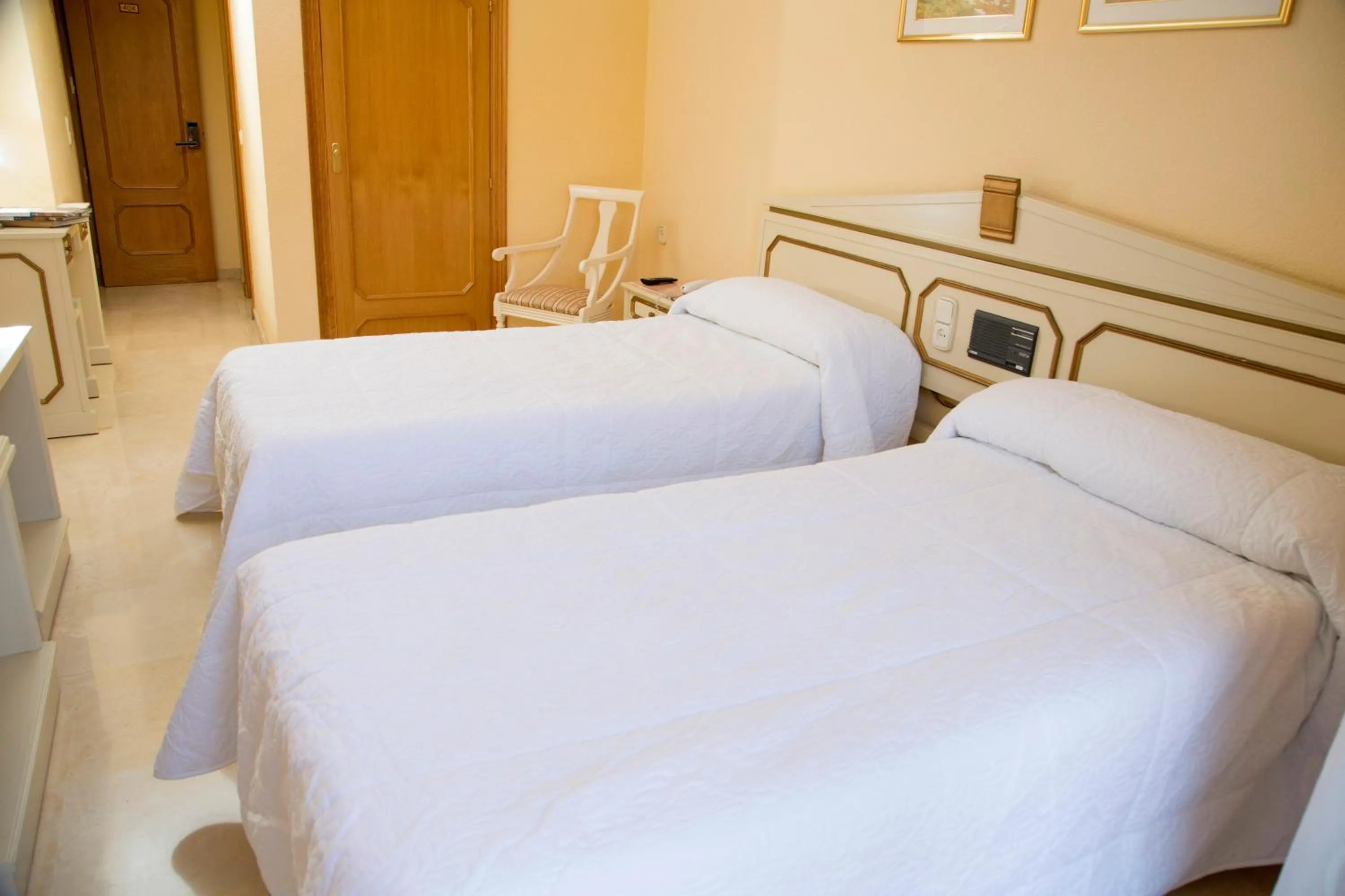 Bed in Hotel Reina Victoria