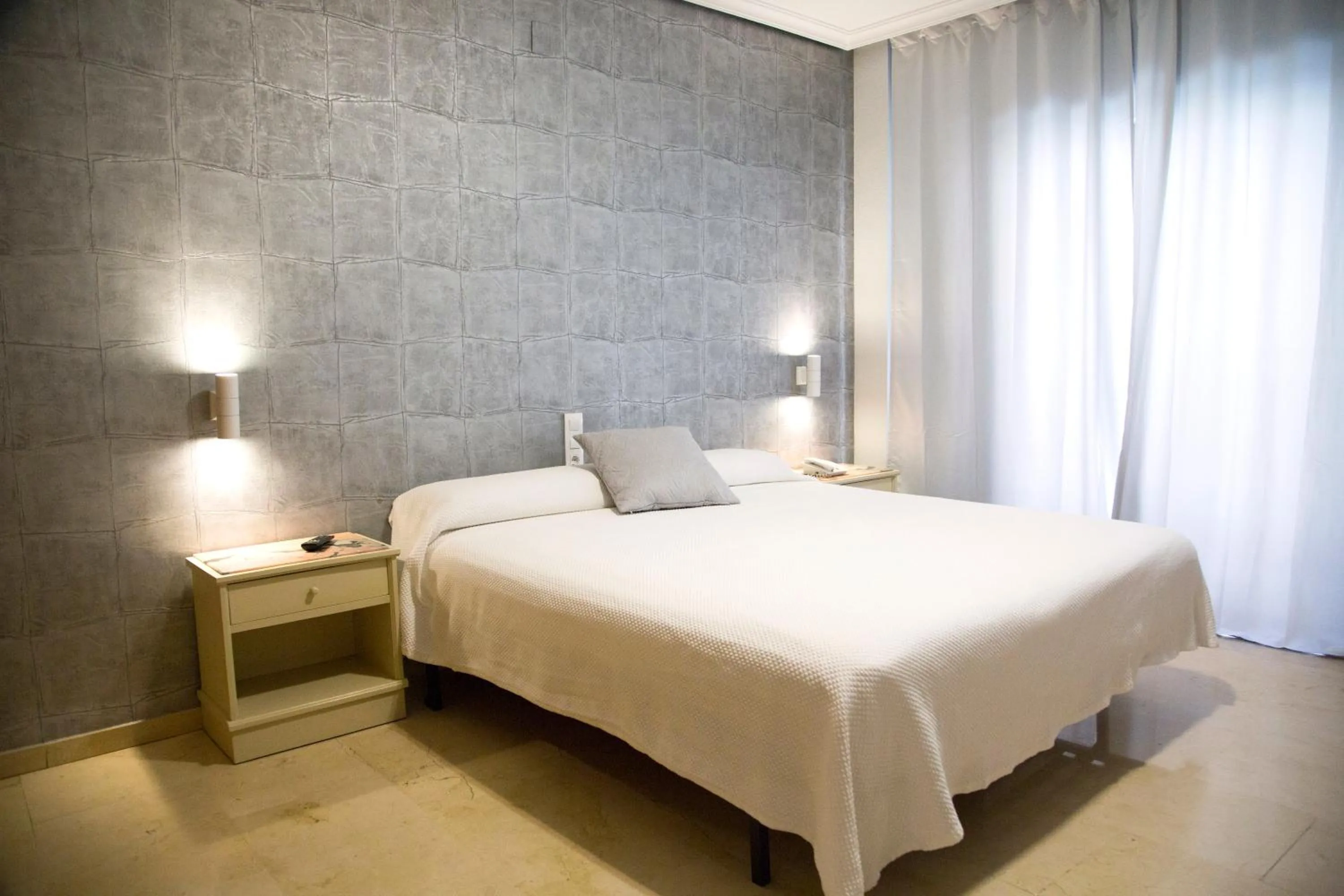 Bed in Hotel Reina Victoria