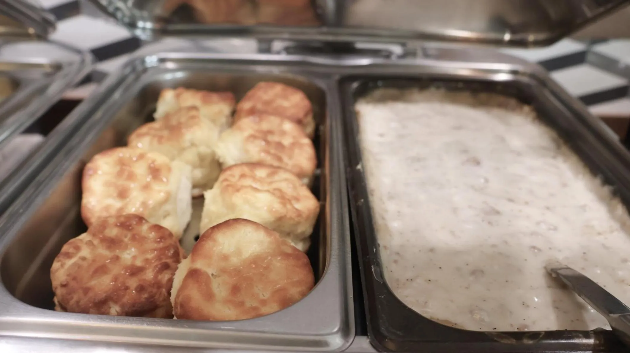 Breakfast in Holiday Inn Express & Suites Morton Peoria Area by IHG