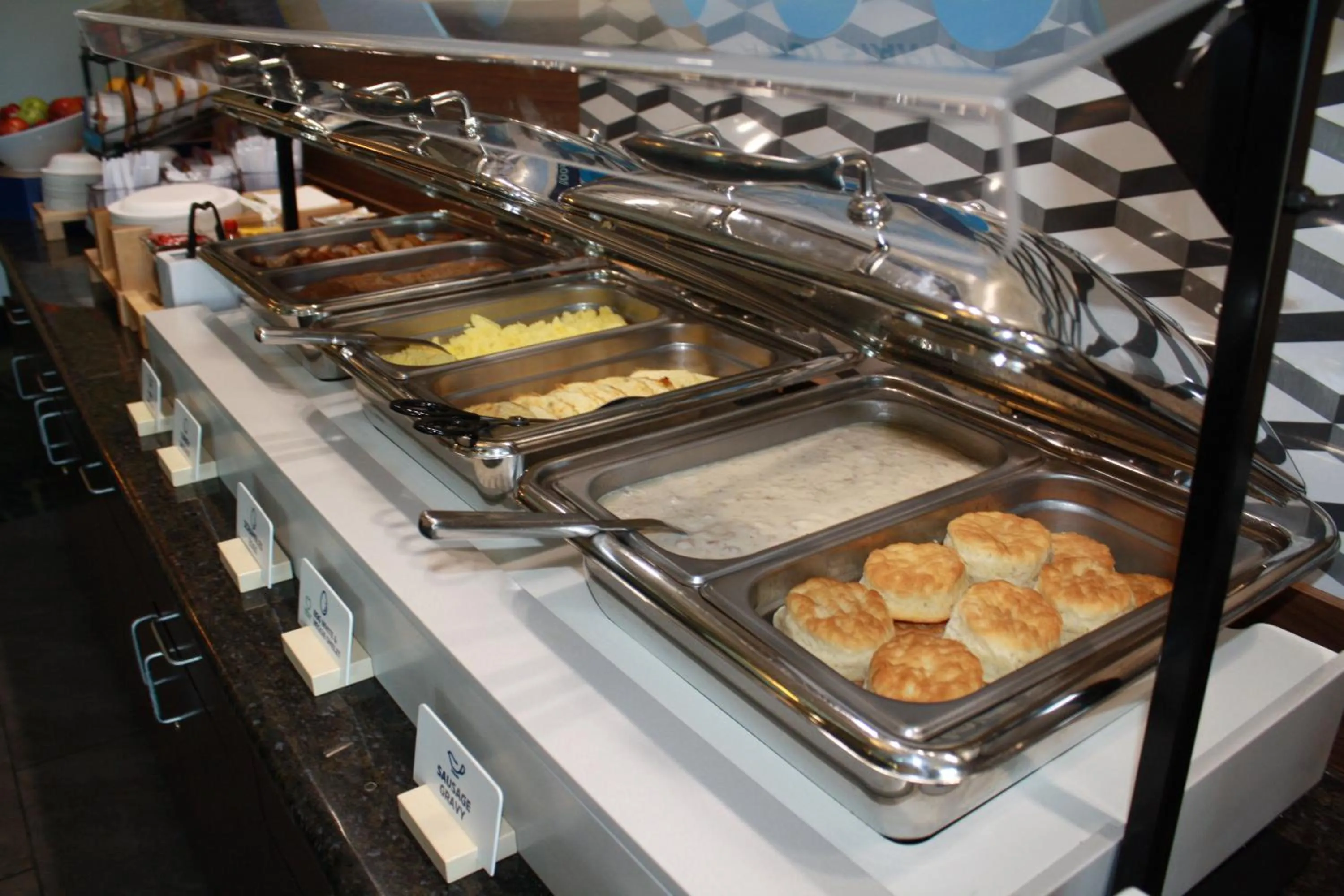 Breakfast in Holiday Inn Express & Suites Morton Peoria Area by IHG