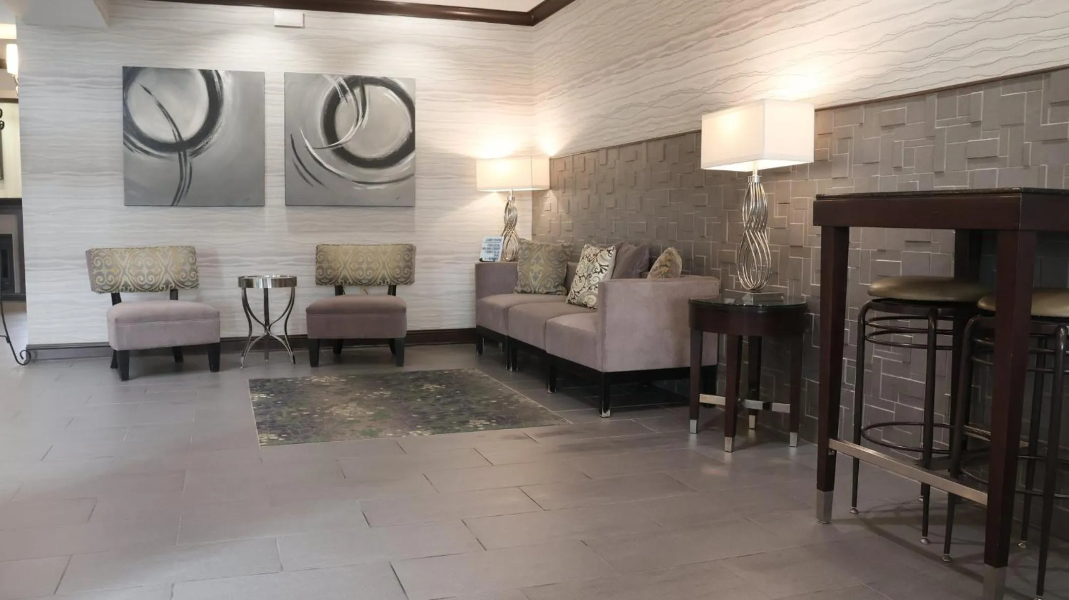 Property building in Holiday Inn Express & Suites Morton Peoria Area by IHG