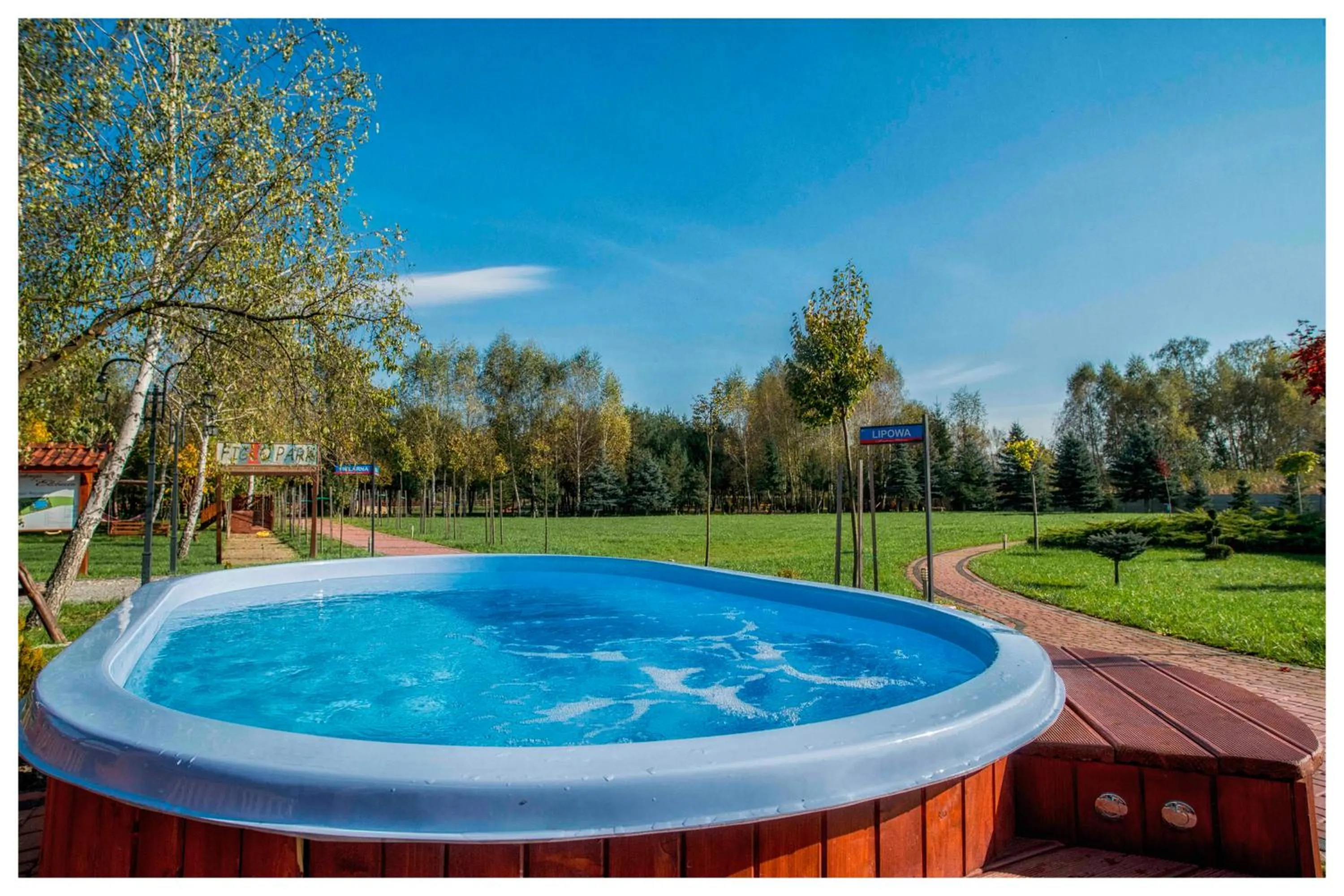 Swimming pool in Rezydencja Elżbiecin