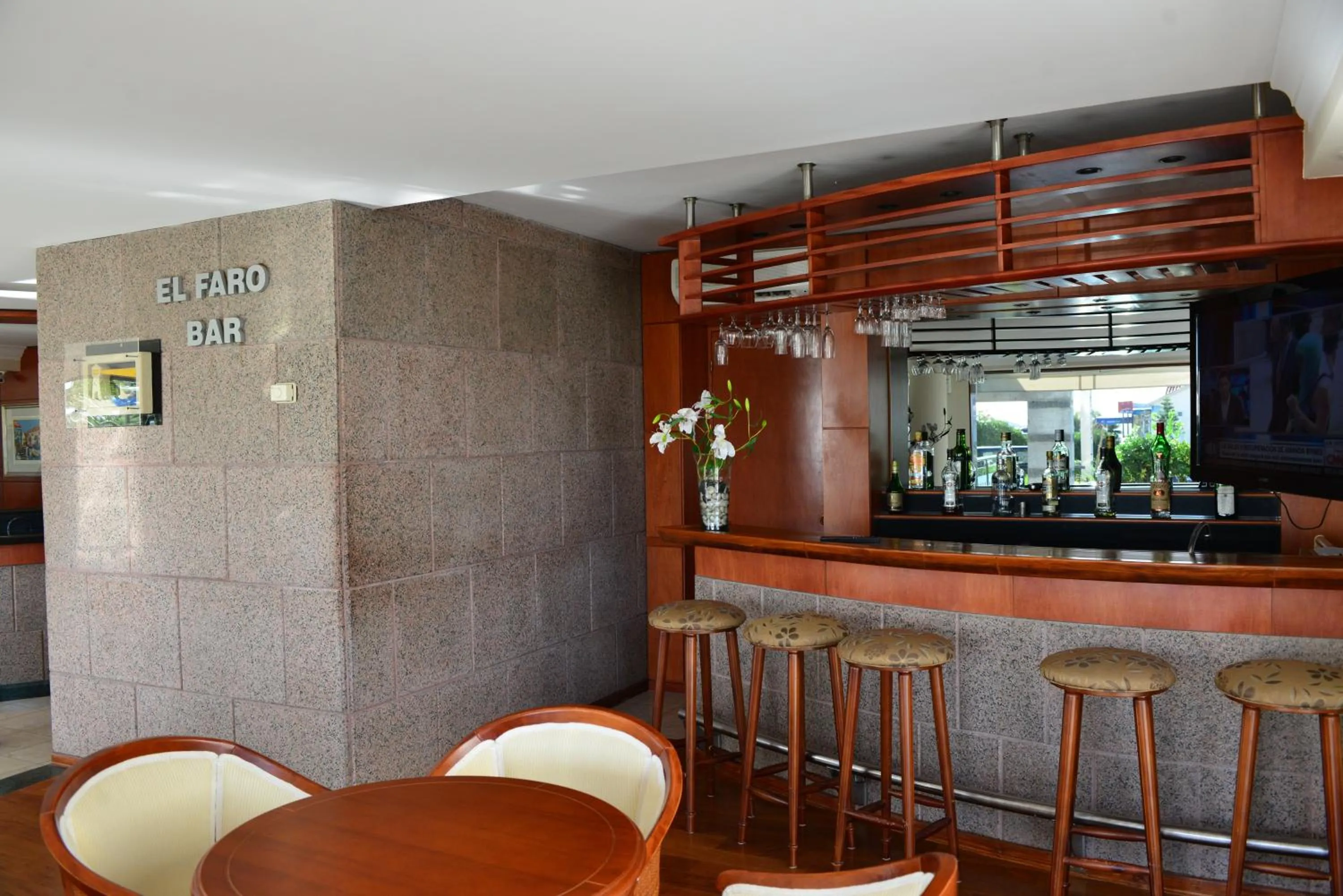 Lounge or bar in Hotel Sunset Beach