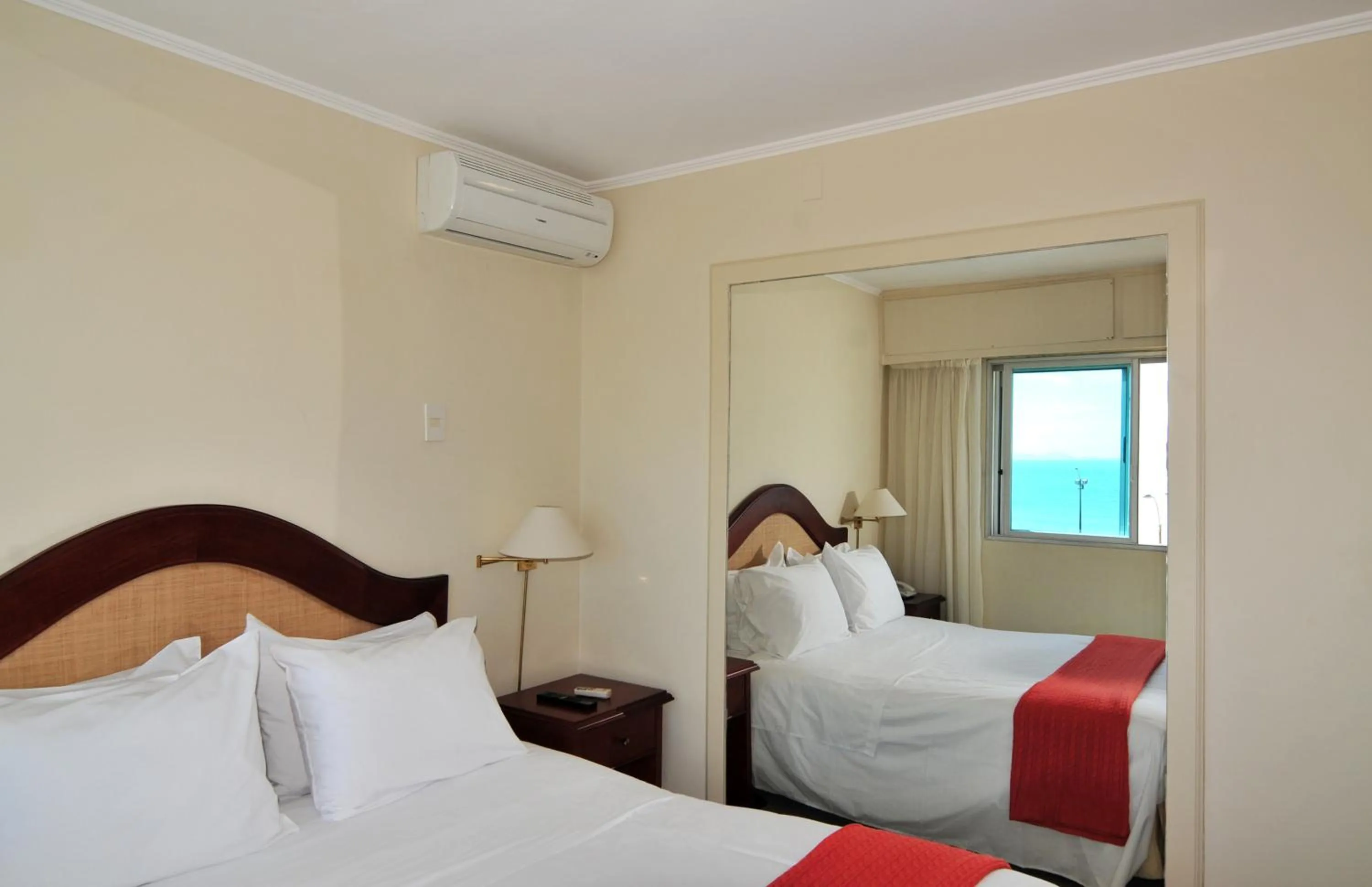 Bedroom, Bed in Hotel Sunset Beach