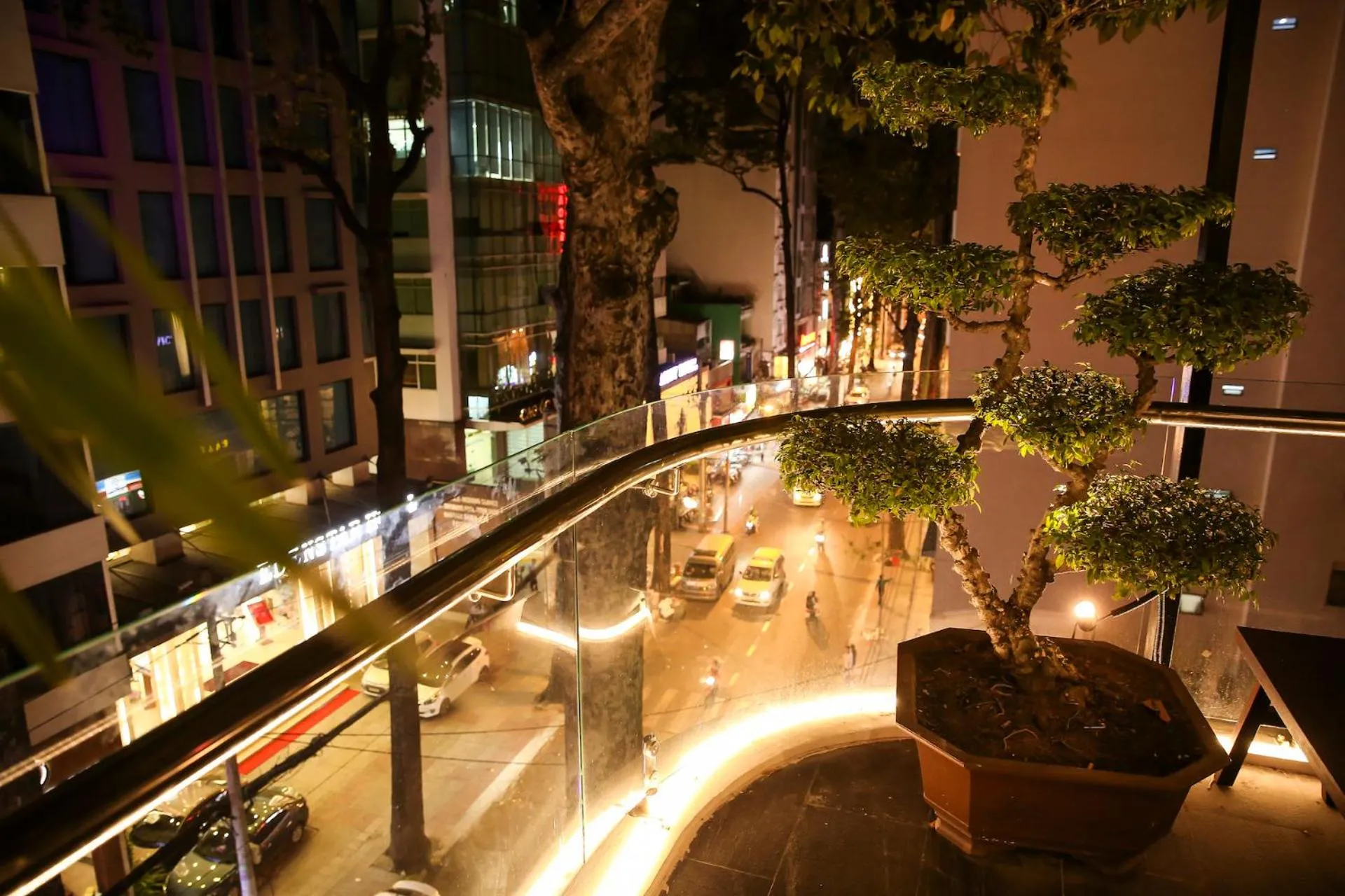 Restaurant/places to eat in The Umi Hotel