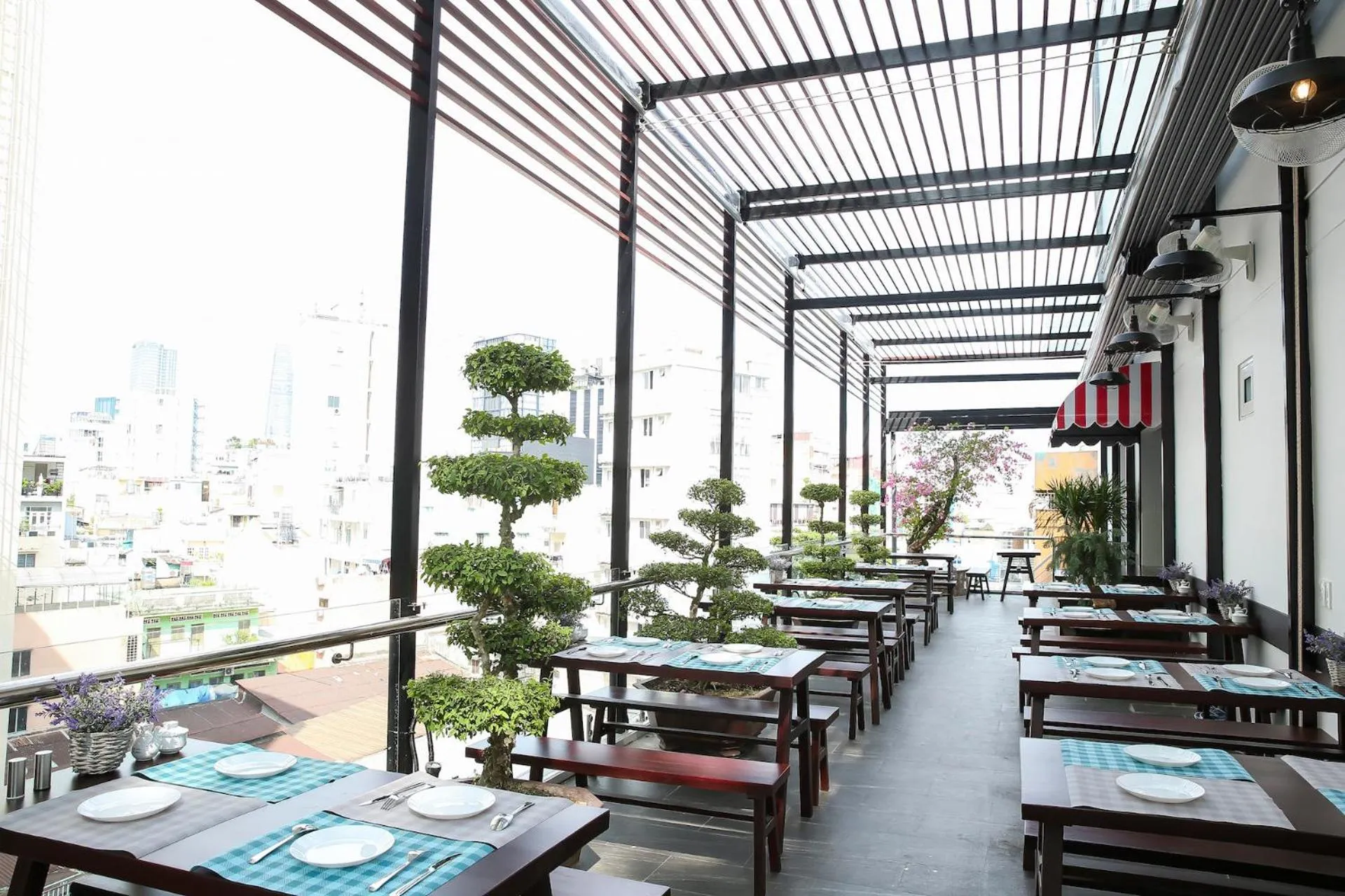 Restaurant/places to eat in The Umi Hotel