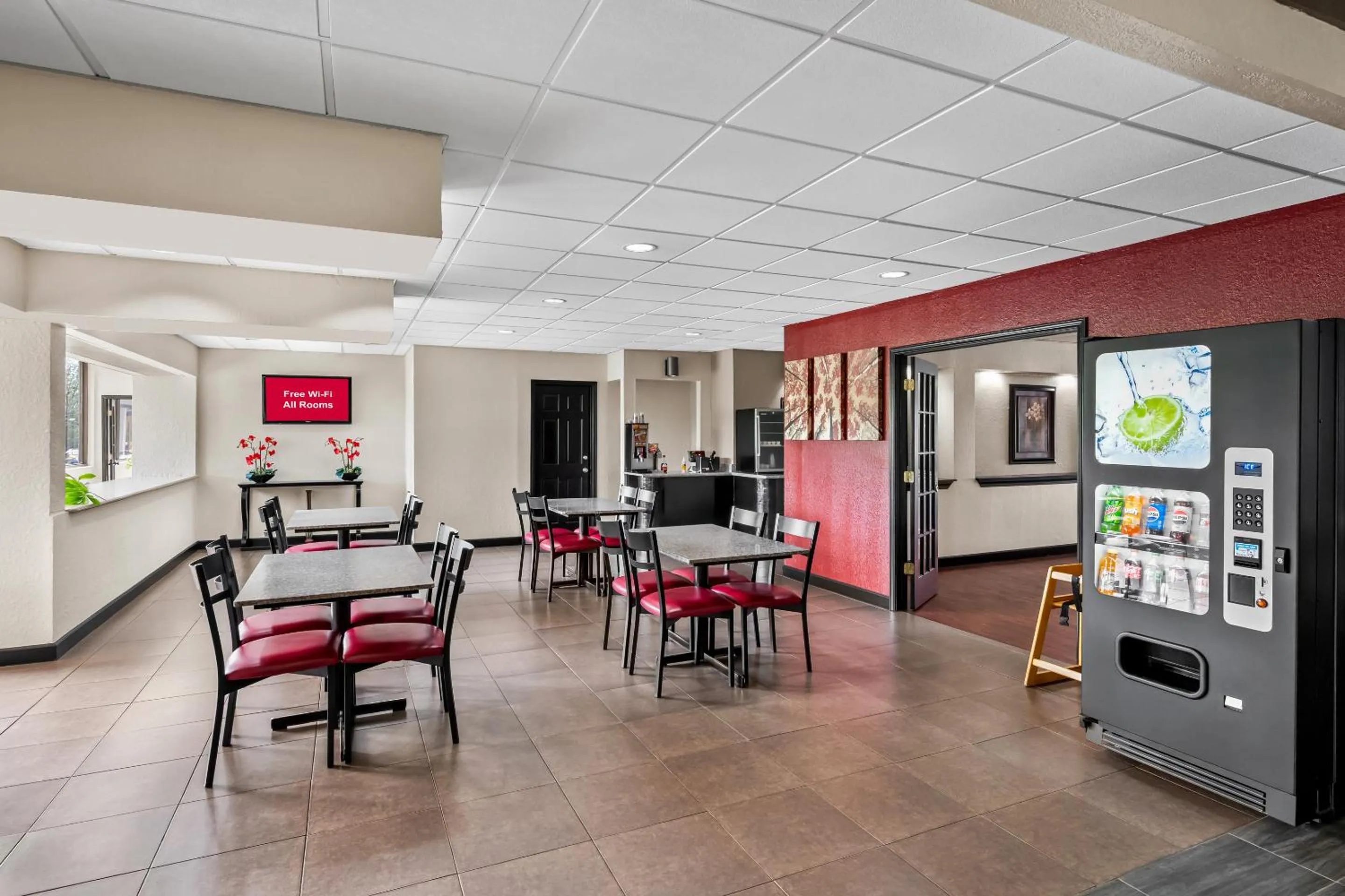 Breakfast in Red Roof Inn Hot Springs