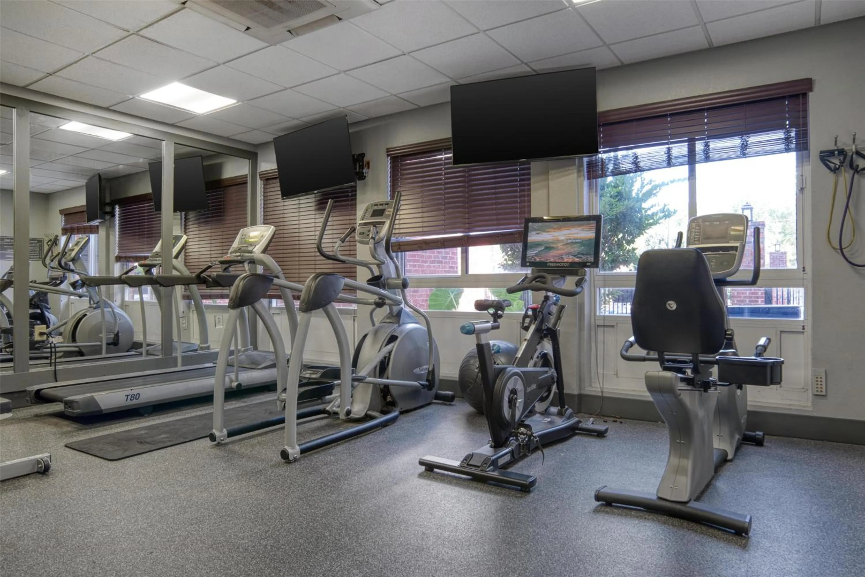 Fitness centre/facilities in Best Western Plus Philadelphia-Choctaw Hotel and Suites