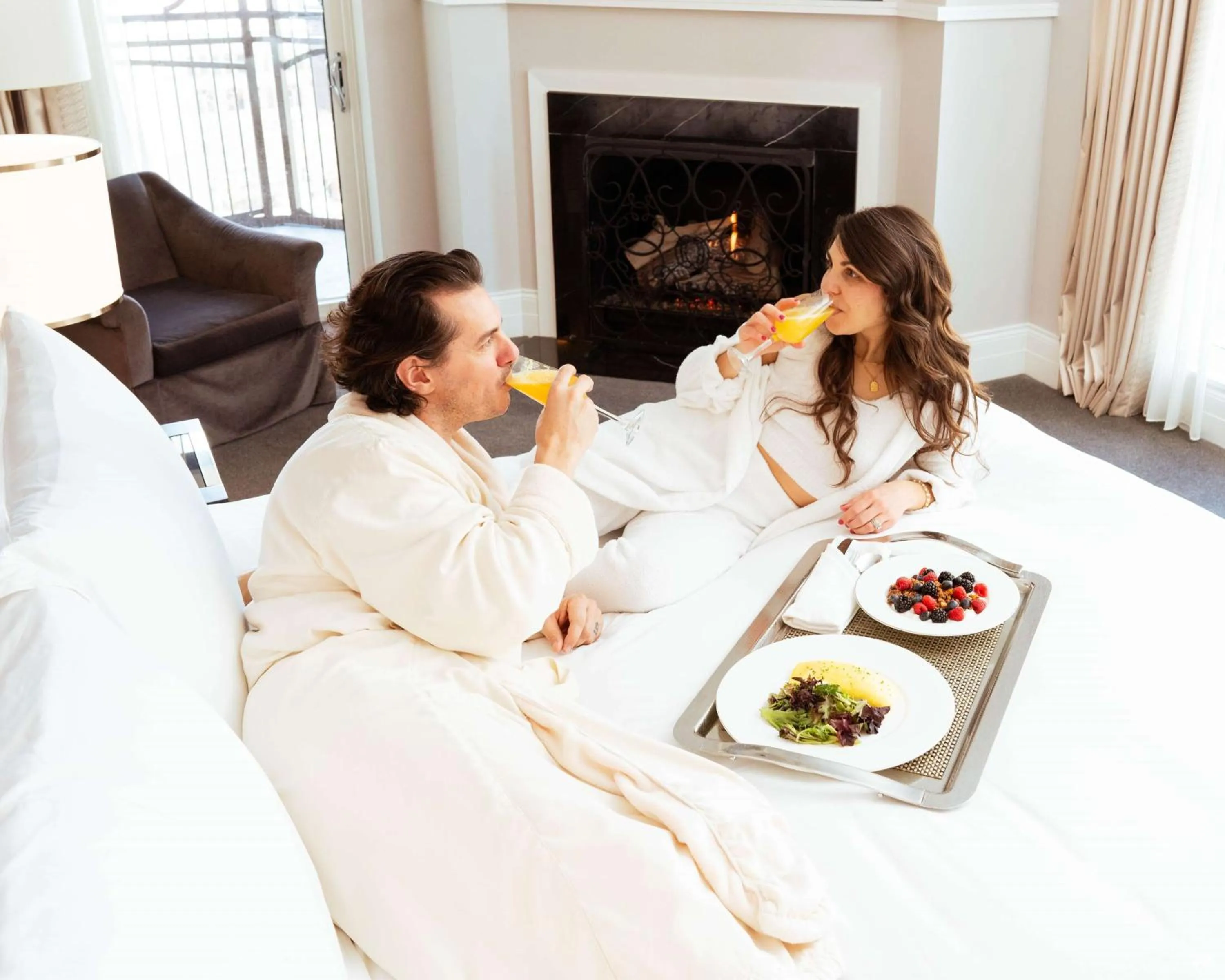 Photo of the whole room in Waldorf Astoria Chicago