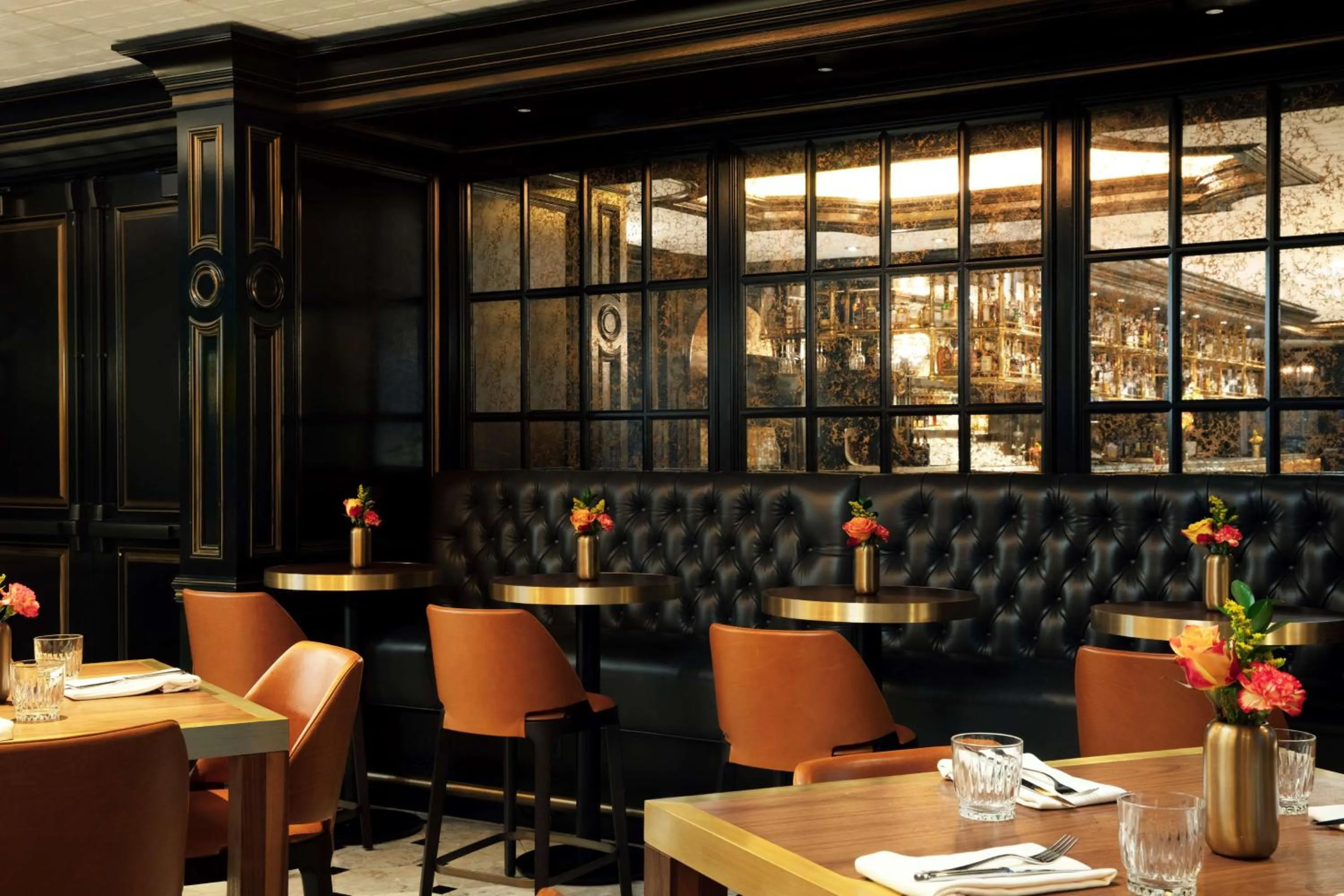 Restaurant/places to eat in Waldorf Astoria Chicago