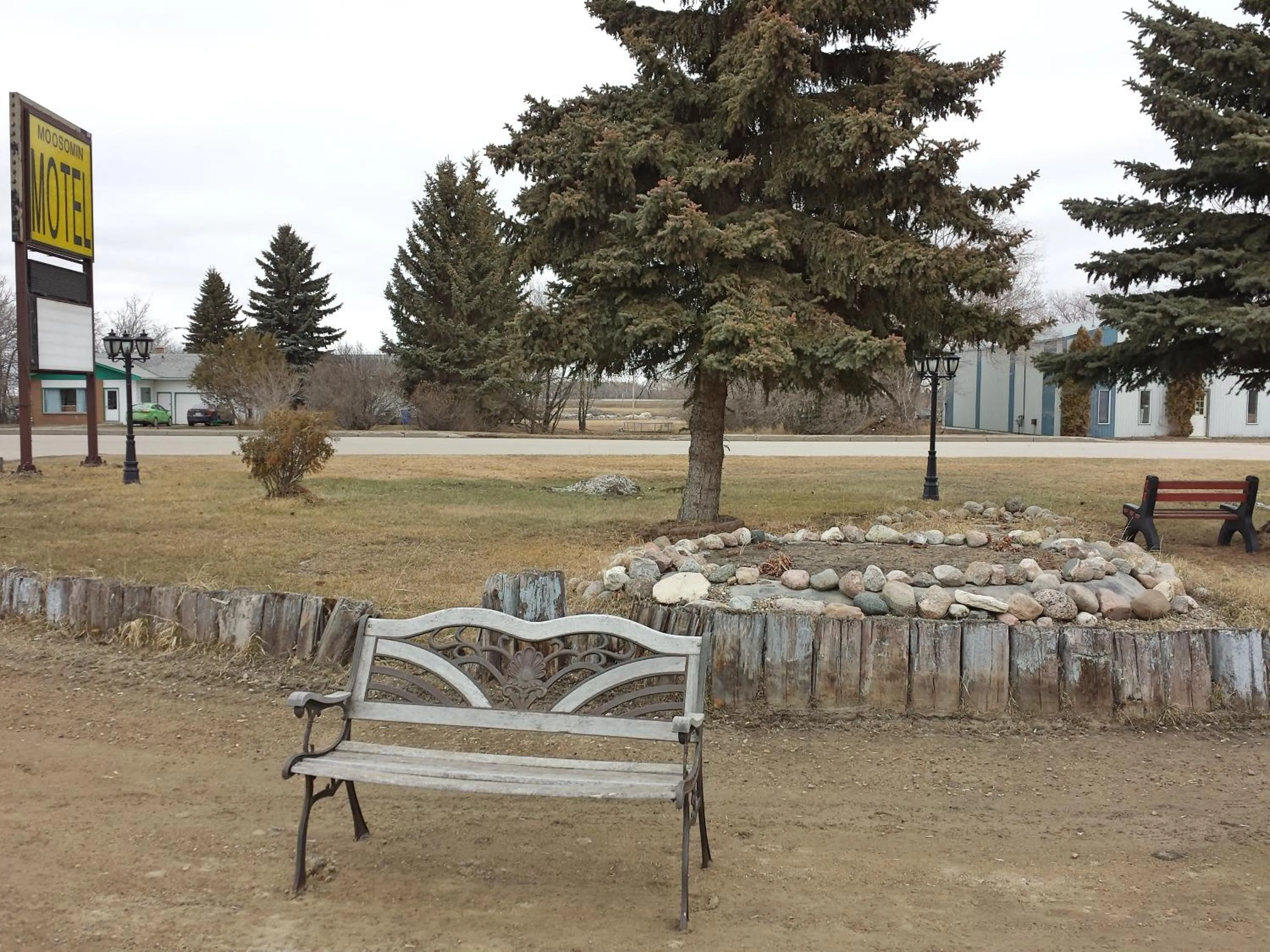 Garden view in Moosomin Motel