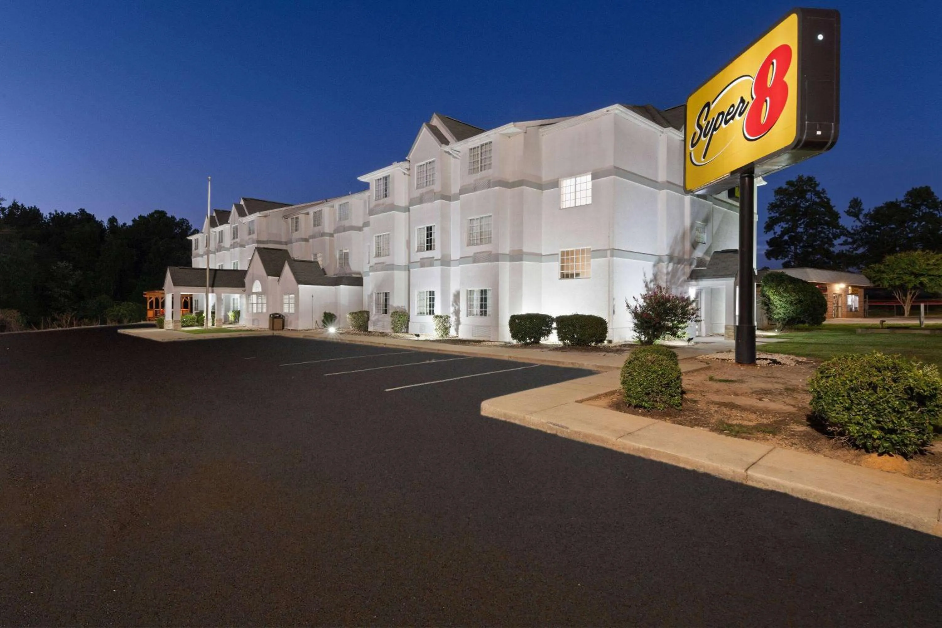 Property building in Super 8 by Wyndham Harbison/Parkridge Hospital