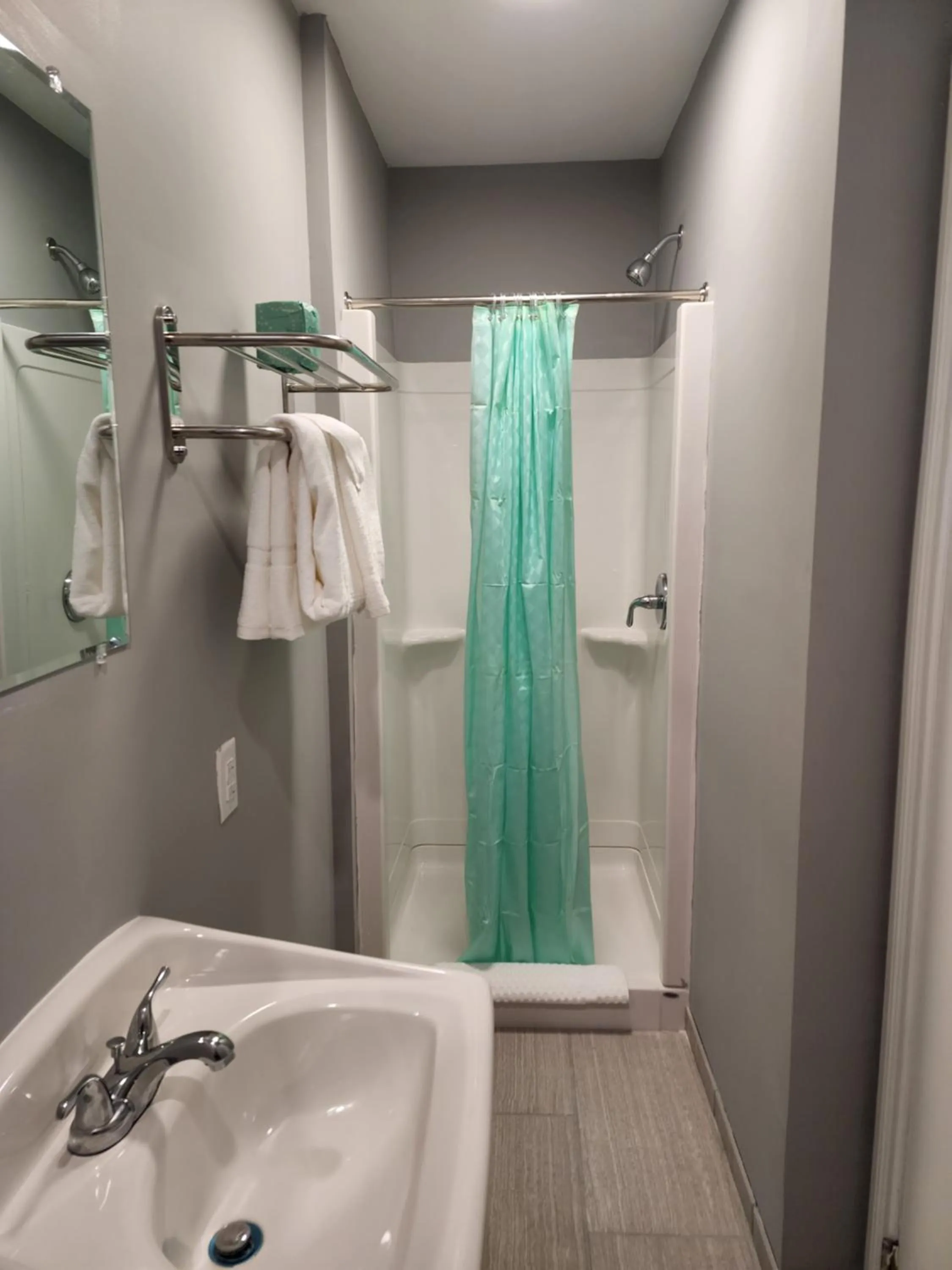 Bathroom in Budget Inn Horseheads