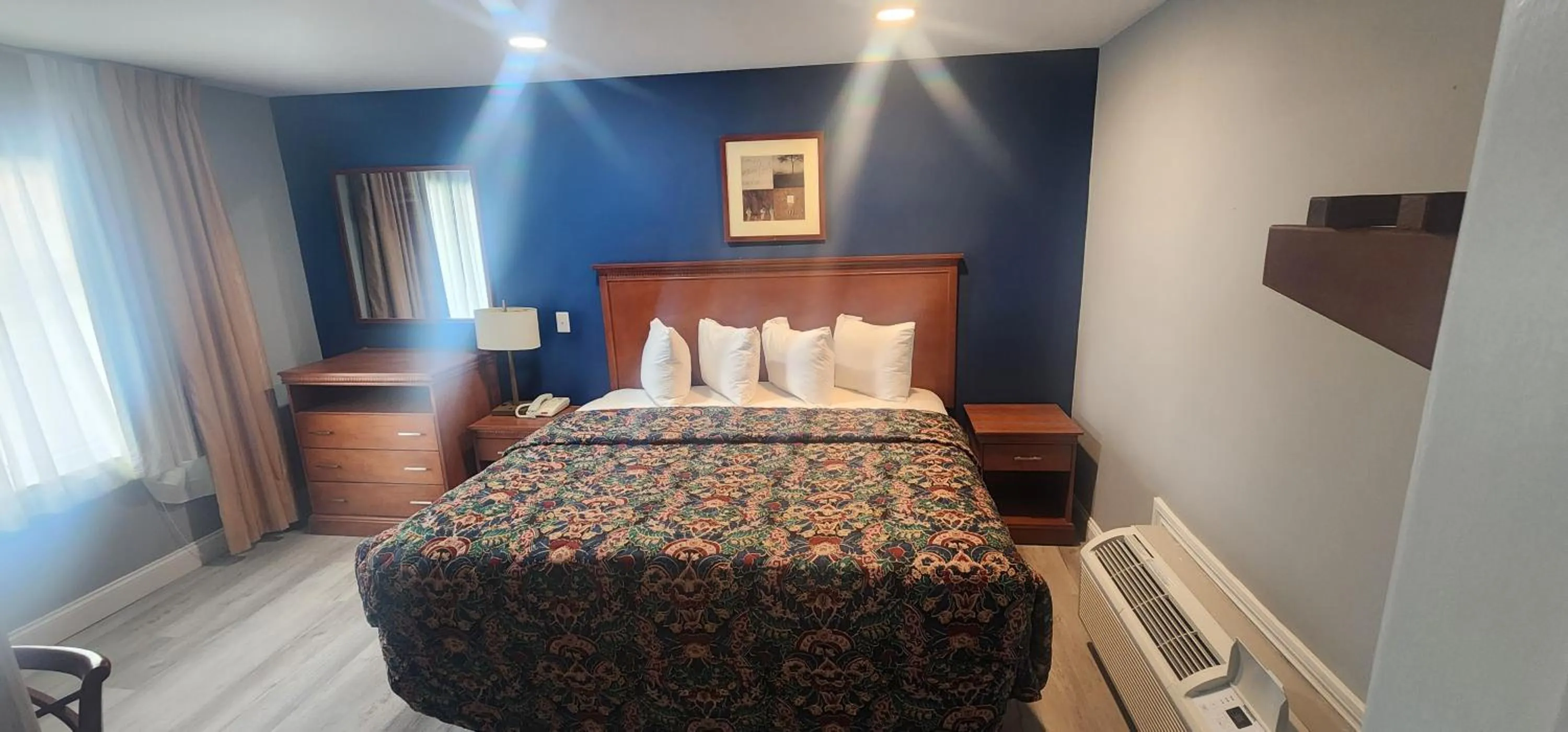 Bed in Budget Inn Horseheads
