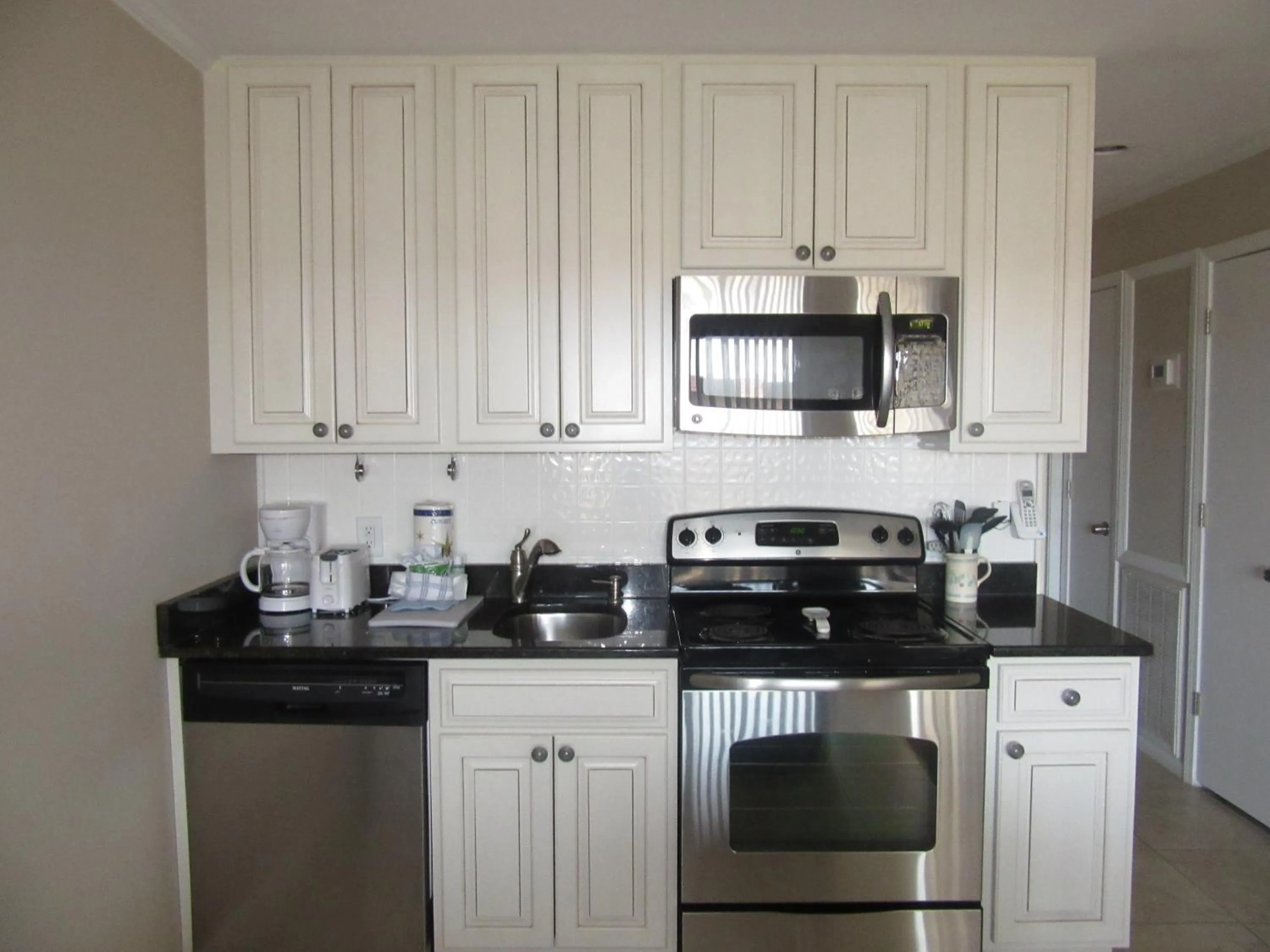 Kitchen or kitchenette in Hilton Head Island Beach and Tennis Resort