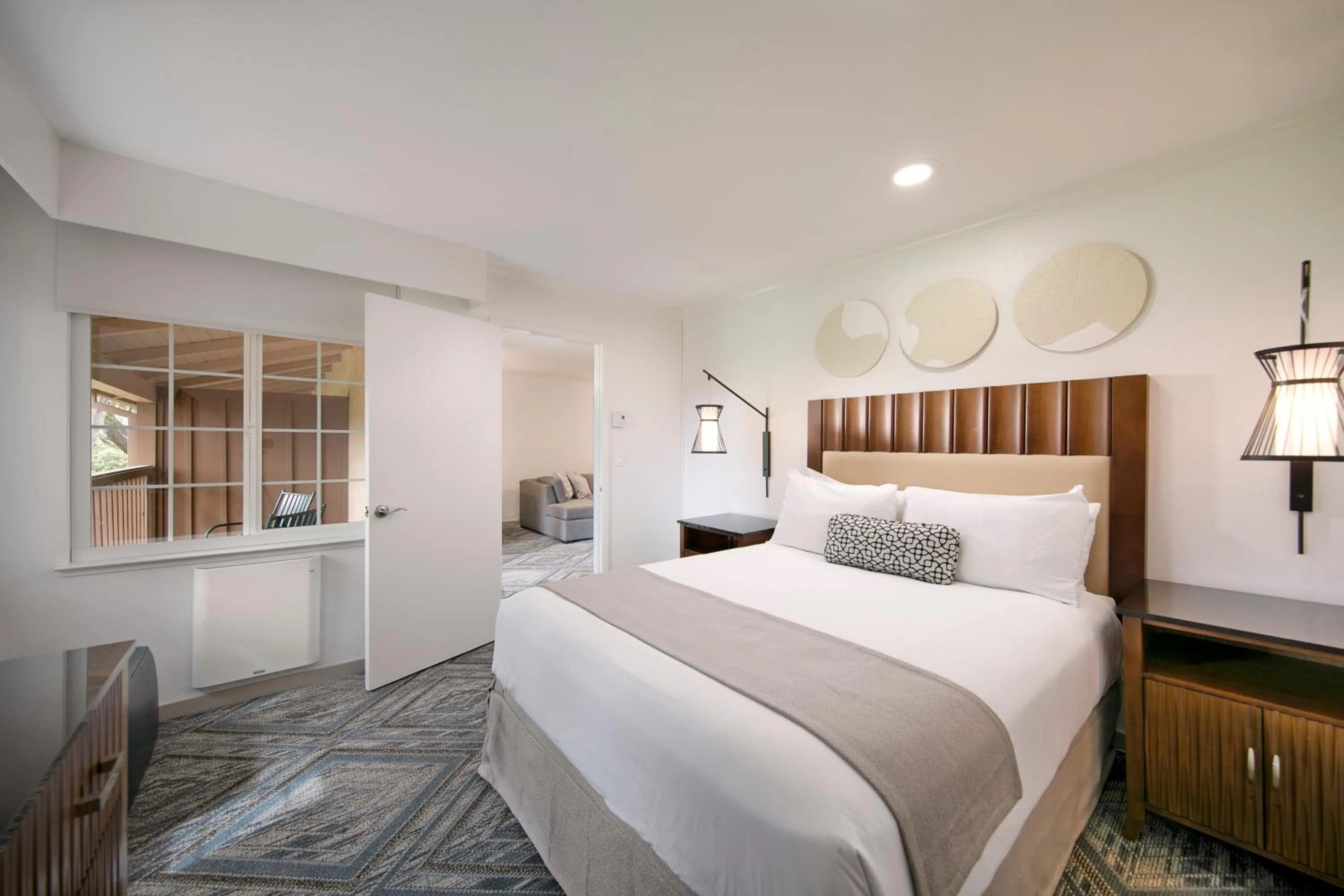 Bed in Half Moon Bay Lodge