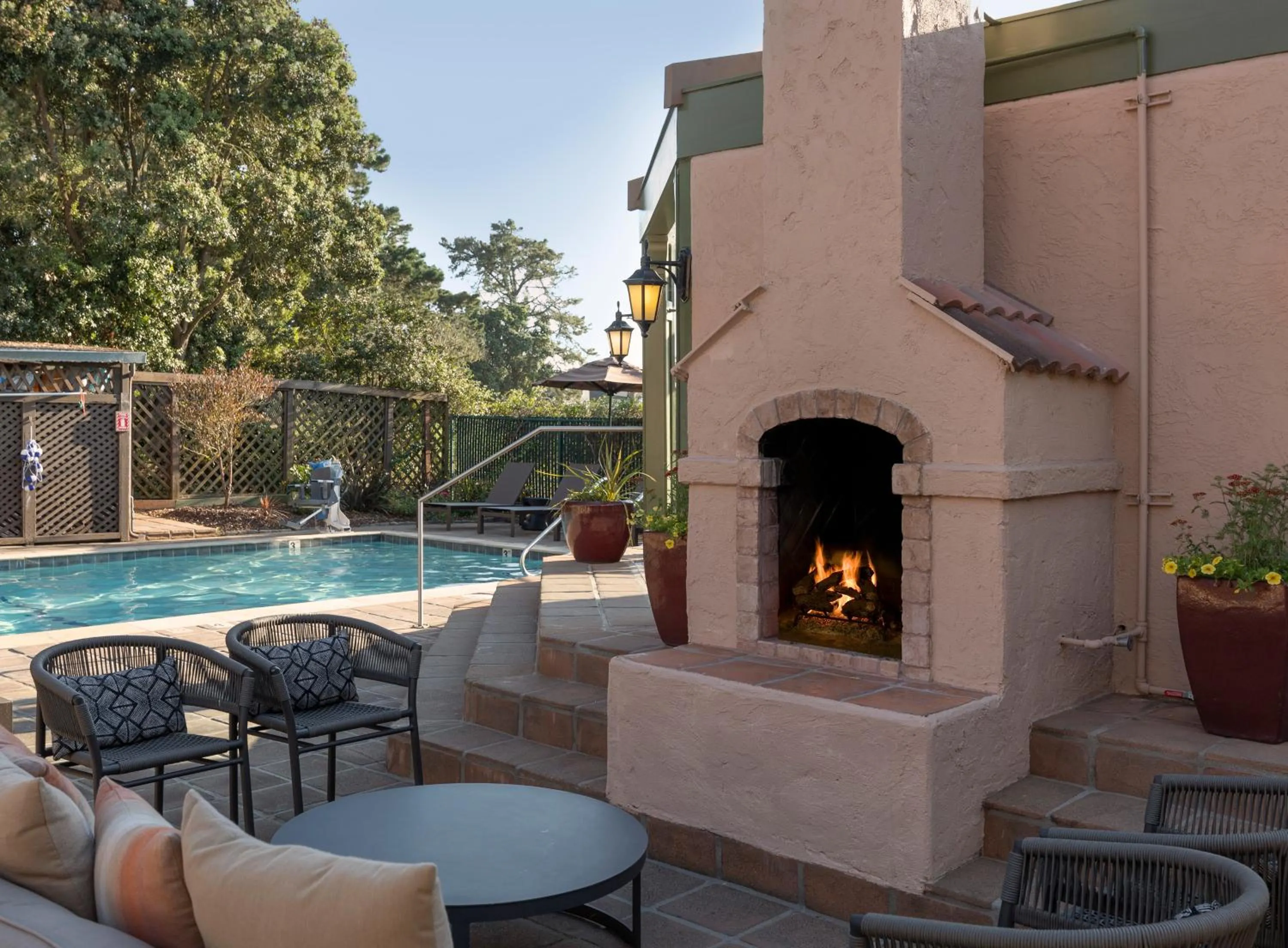 Swimming pool in Half Moon Bay Lodge